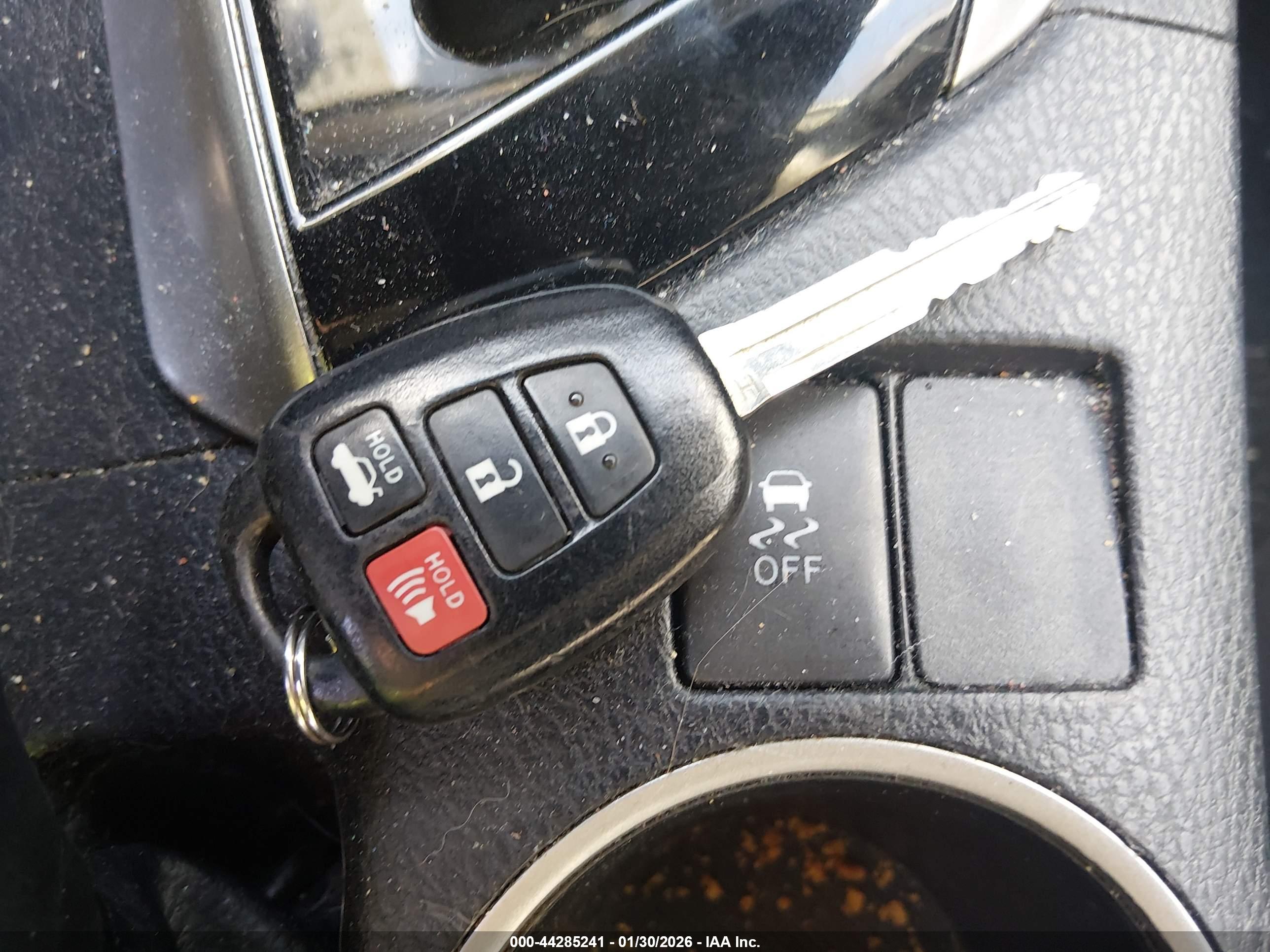 TOYOTA COROLLA image 11