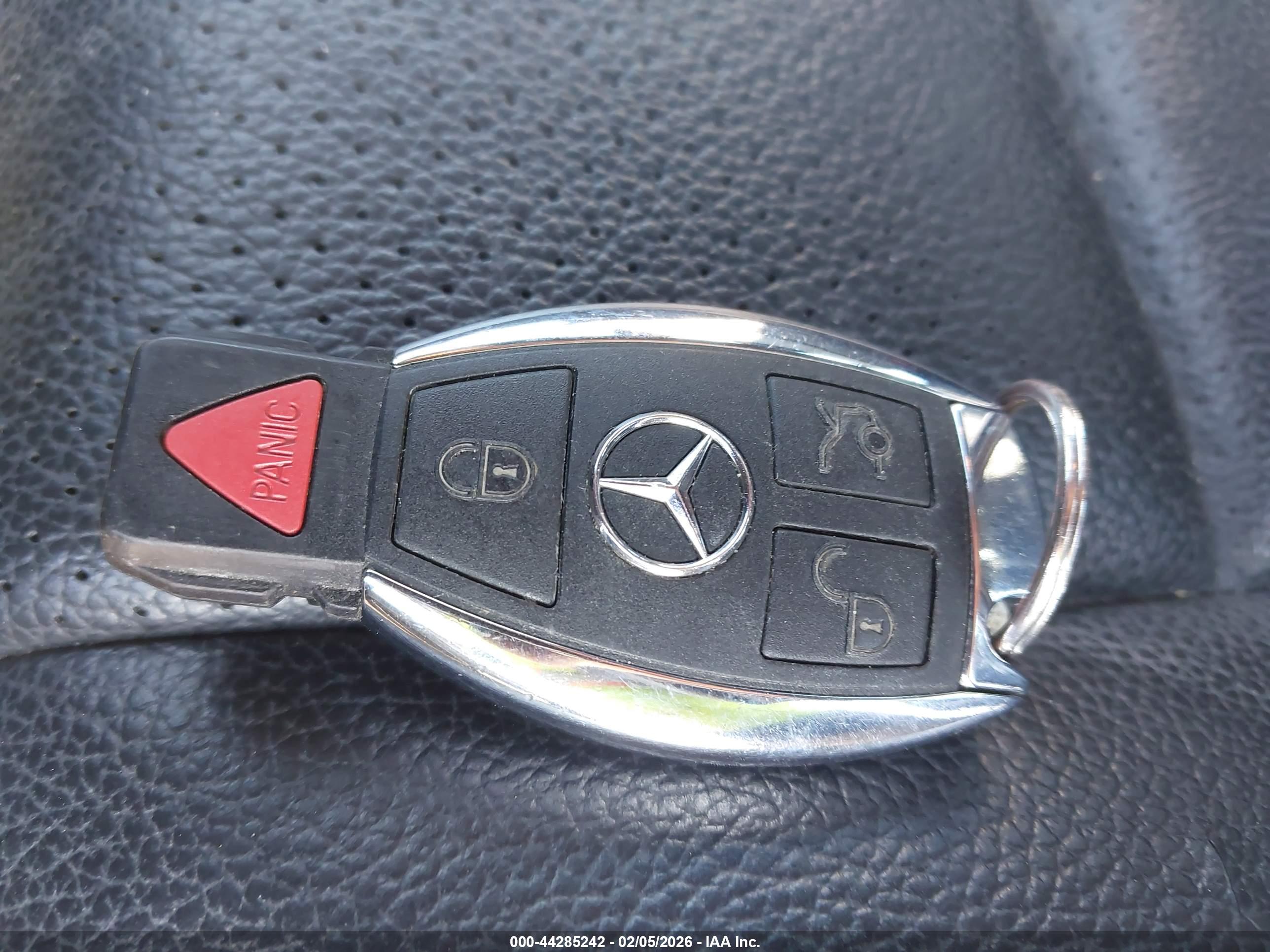 MERCEDES-BENZ C image 11