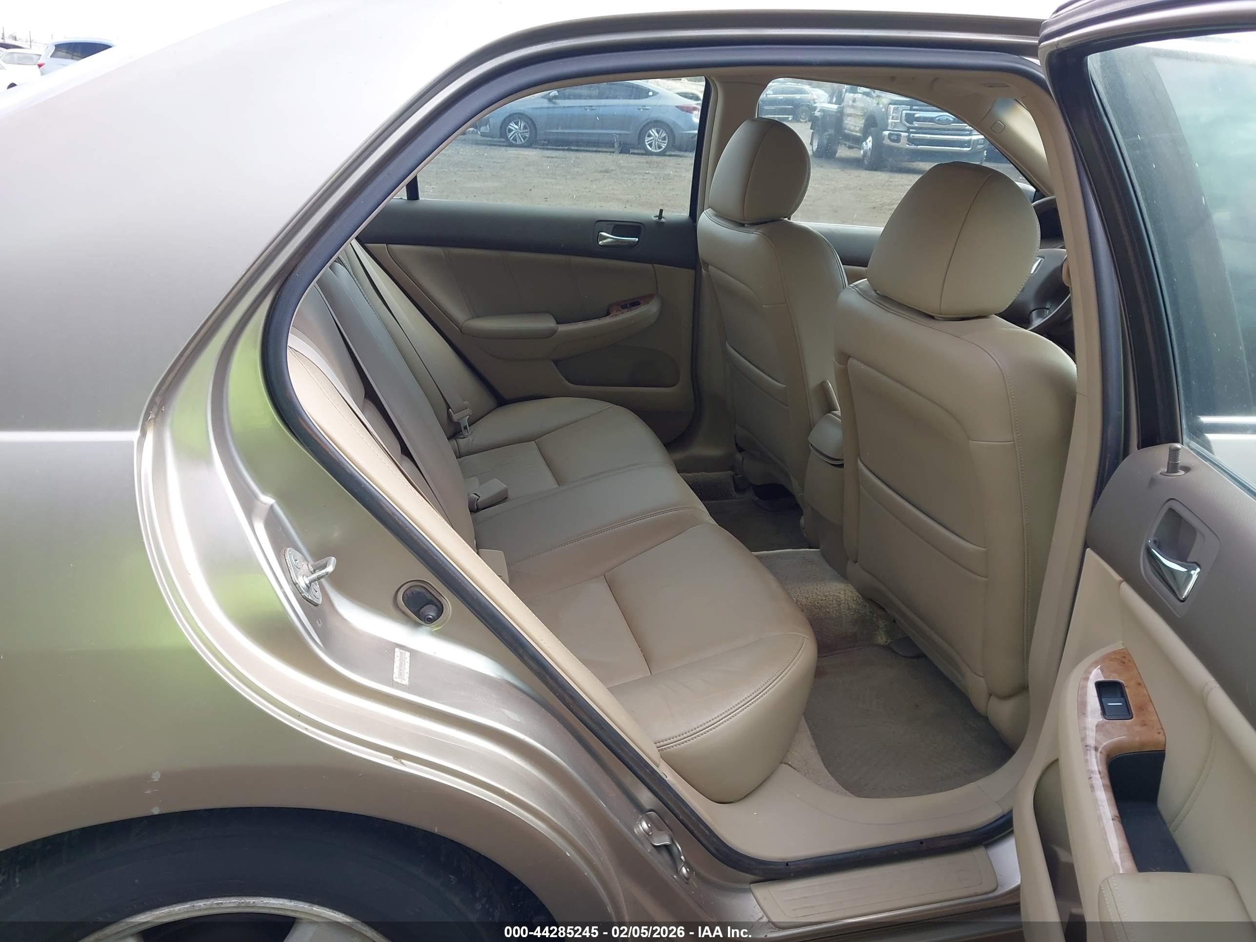 HONDA ACCORD image 8