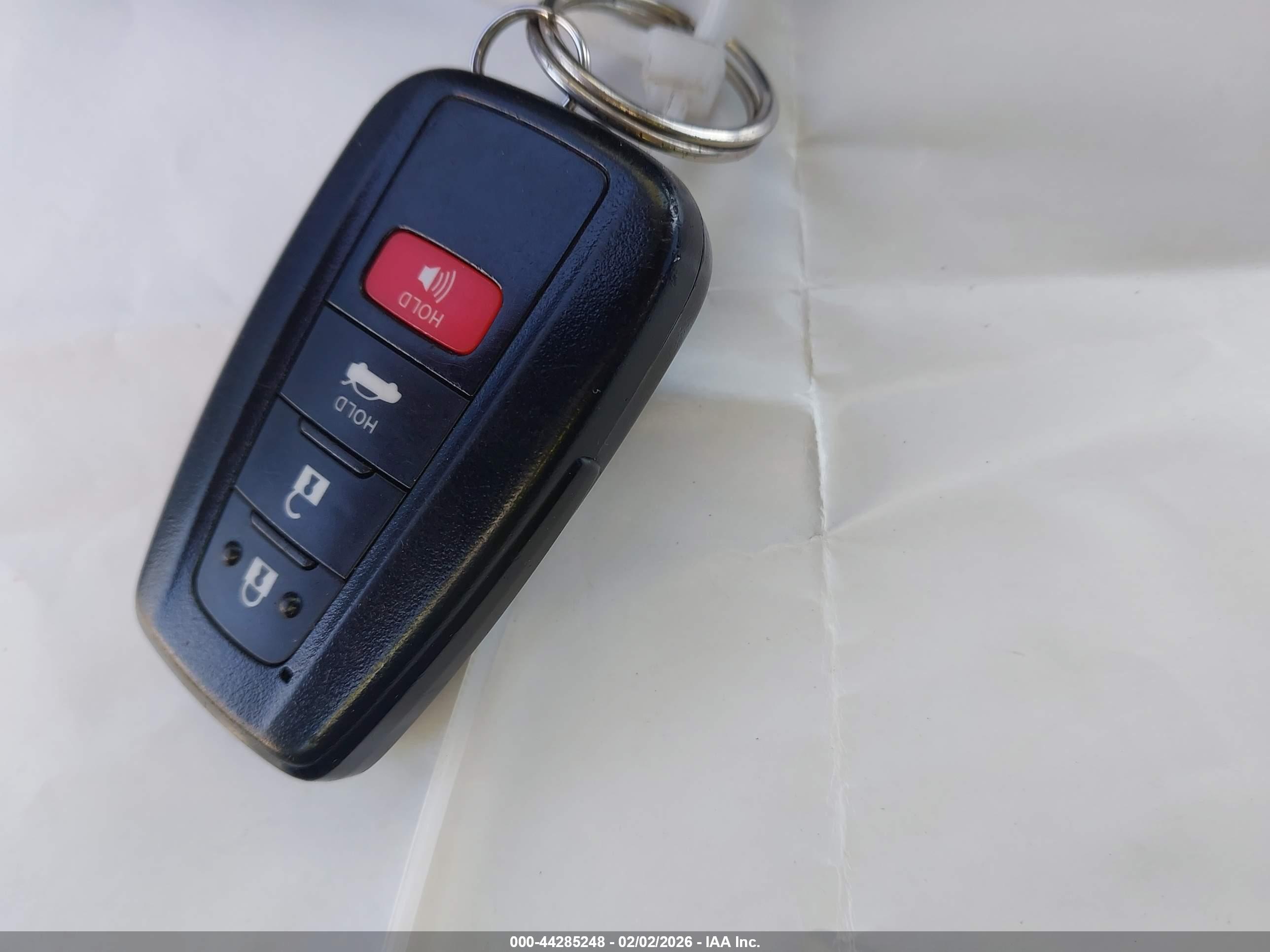 TOYOTA CAMRY image 11