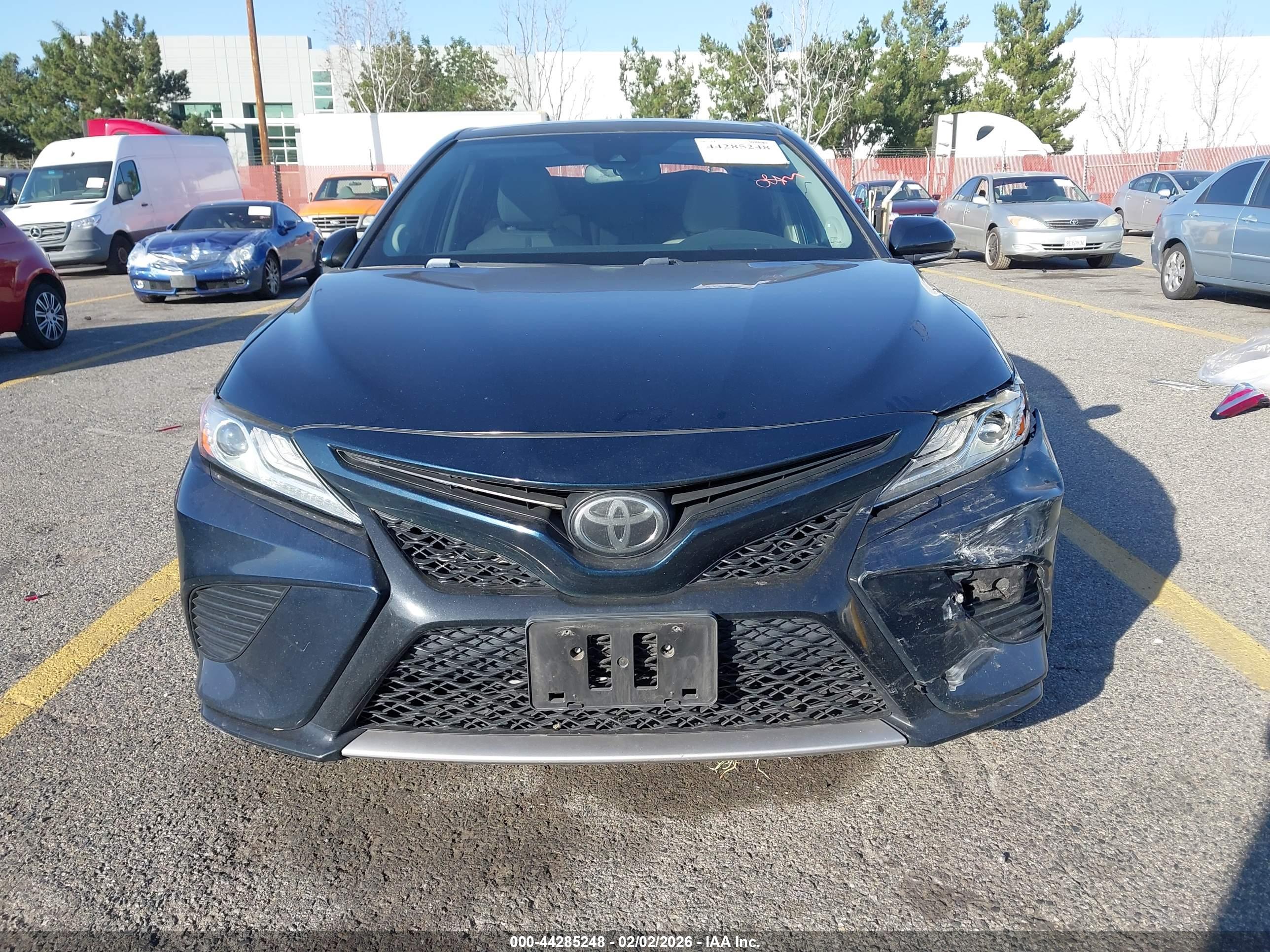 TOYOTA CAMRY image 6