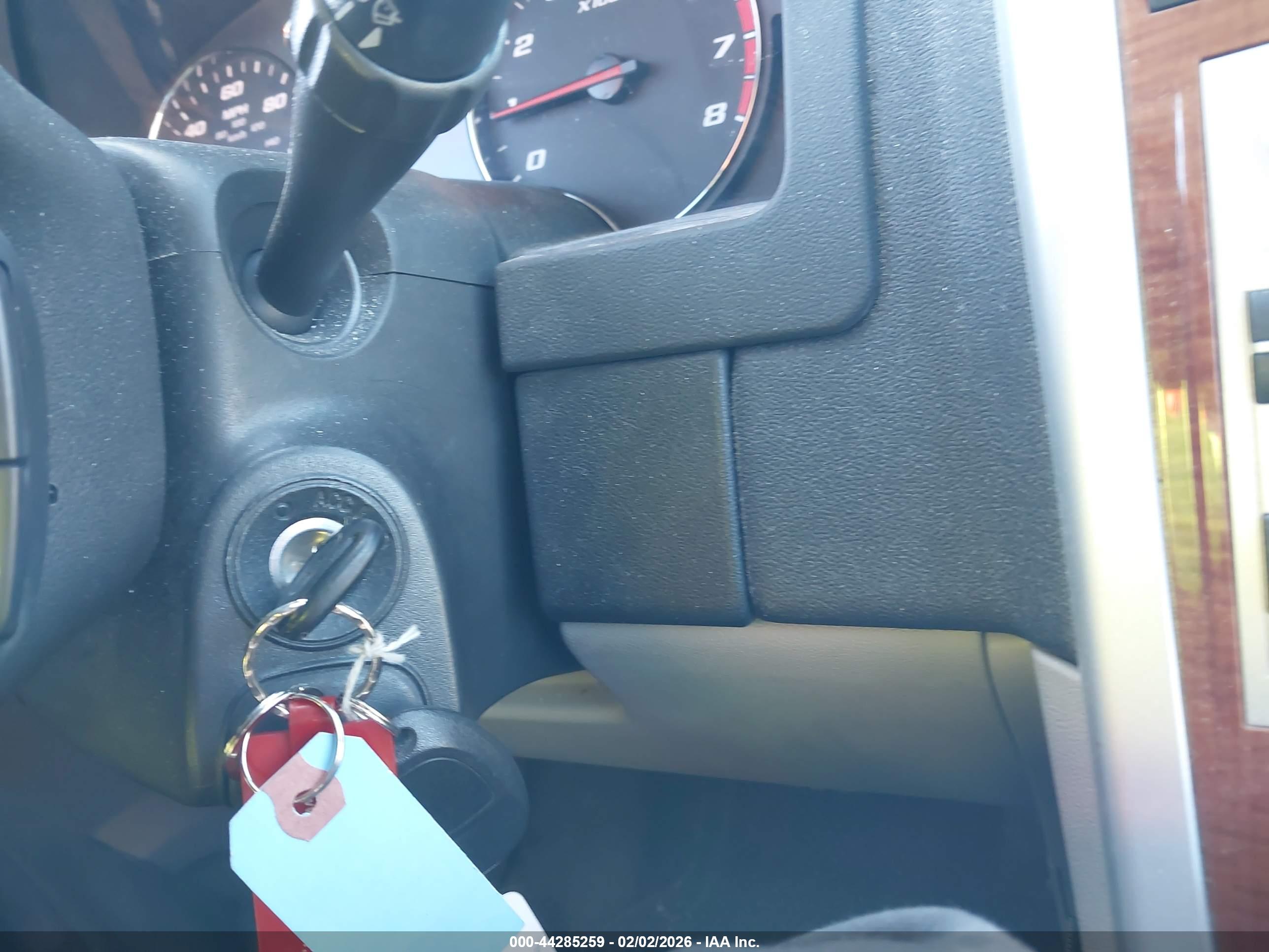 CHEVROLET EQUINOX image 11