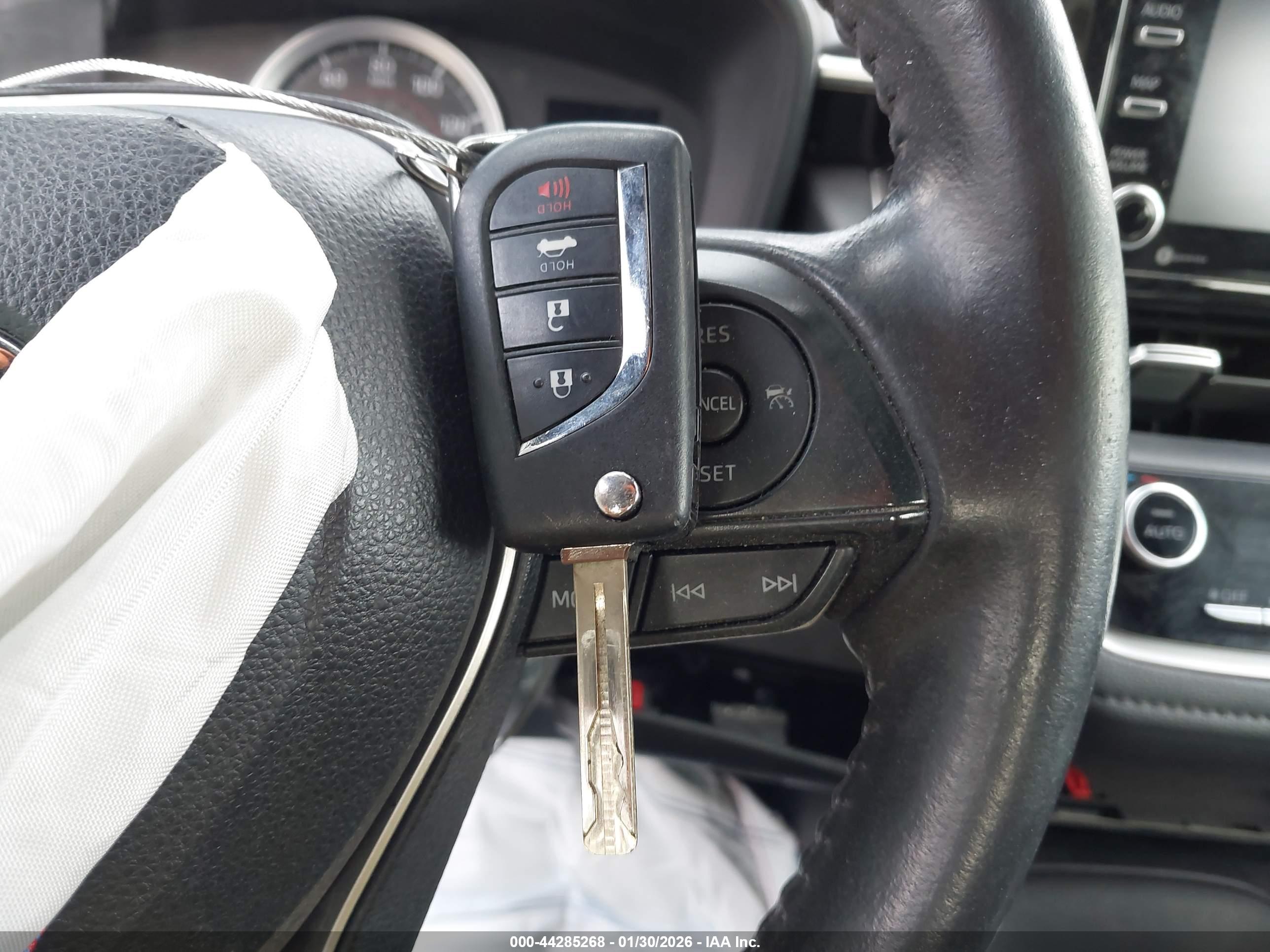TOYOTA COROLLA image 11