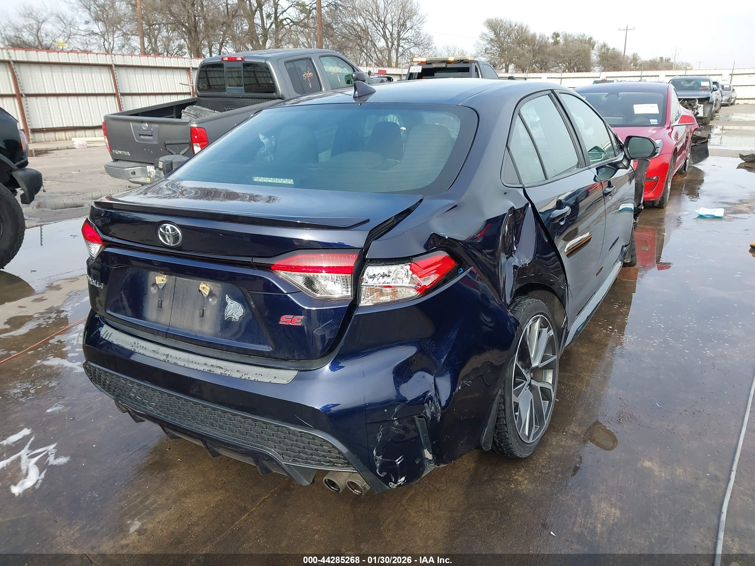 TOYOTA COROLLA image 4