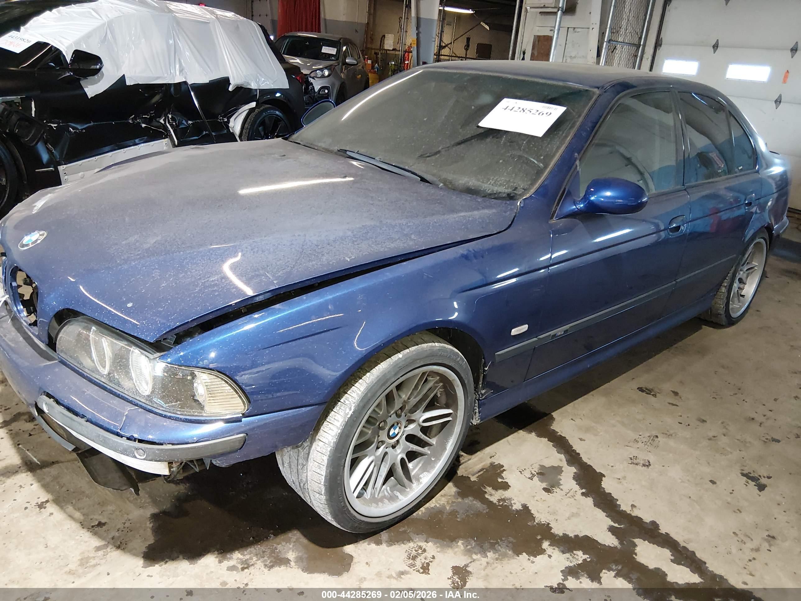 BMW M5 image 2