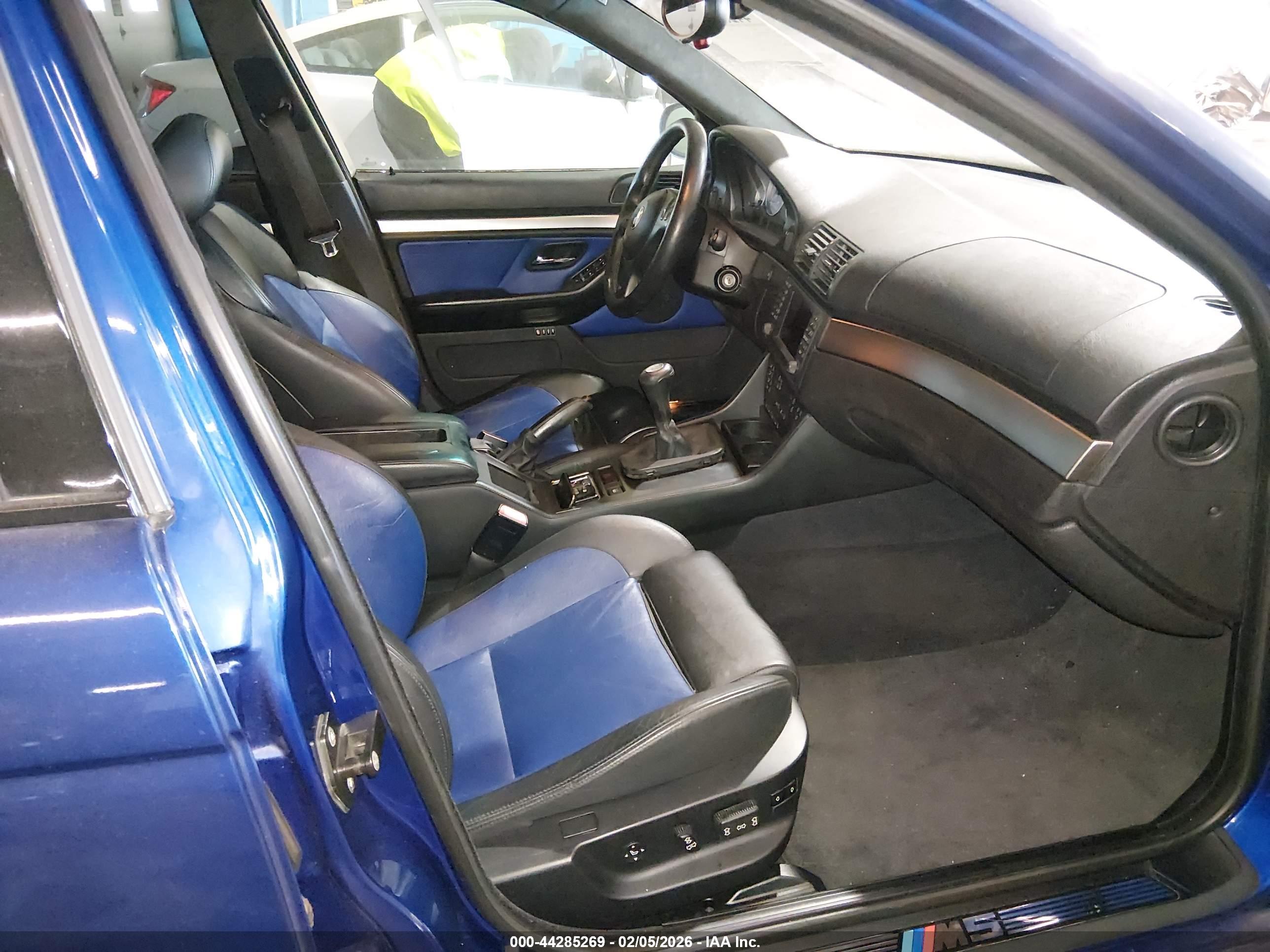 BMW M5 image 5