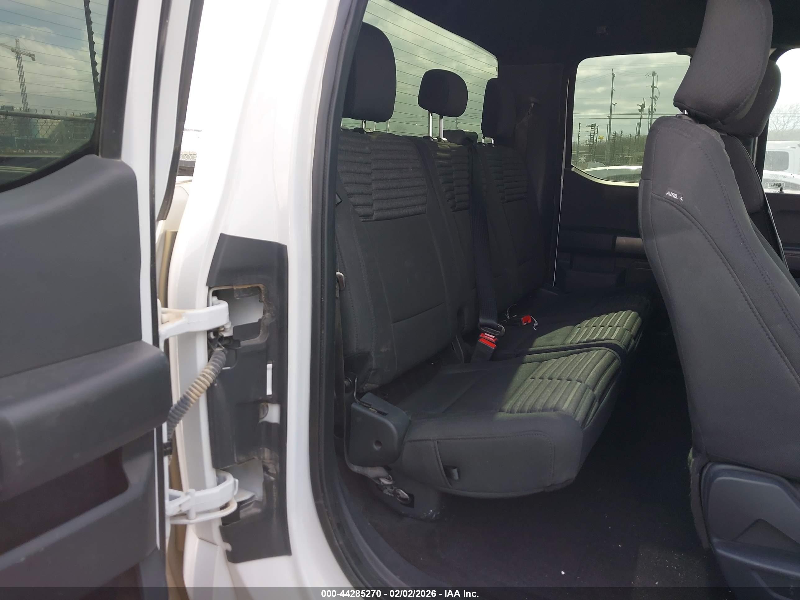 FORD F-150 image 8