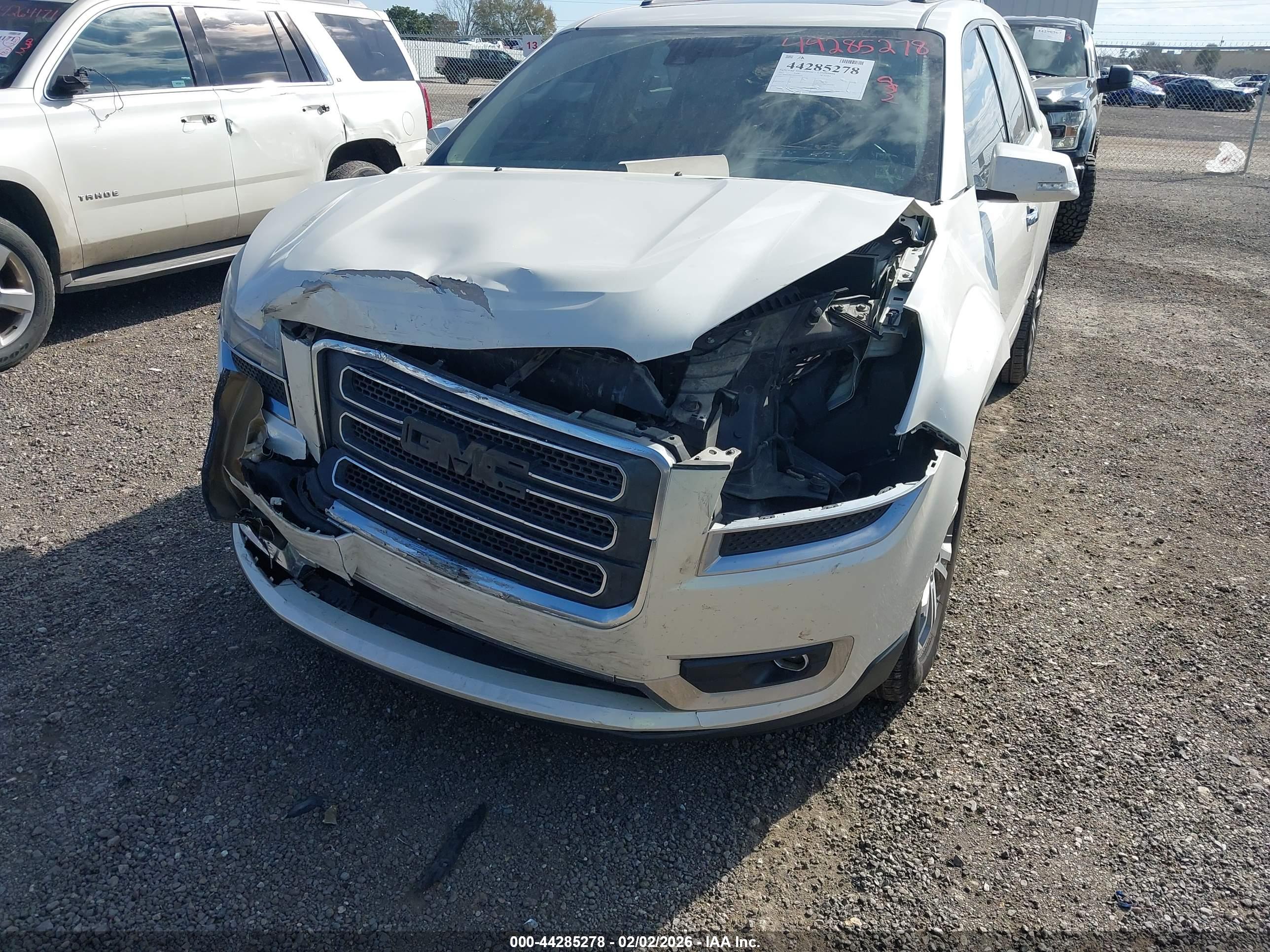 GMC ACADIA image 6