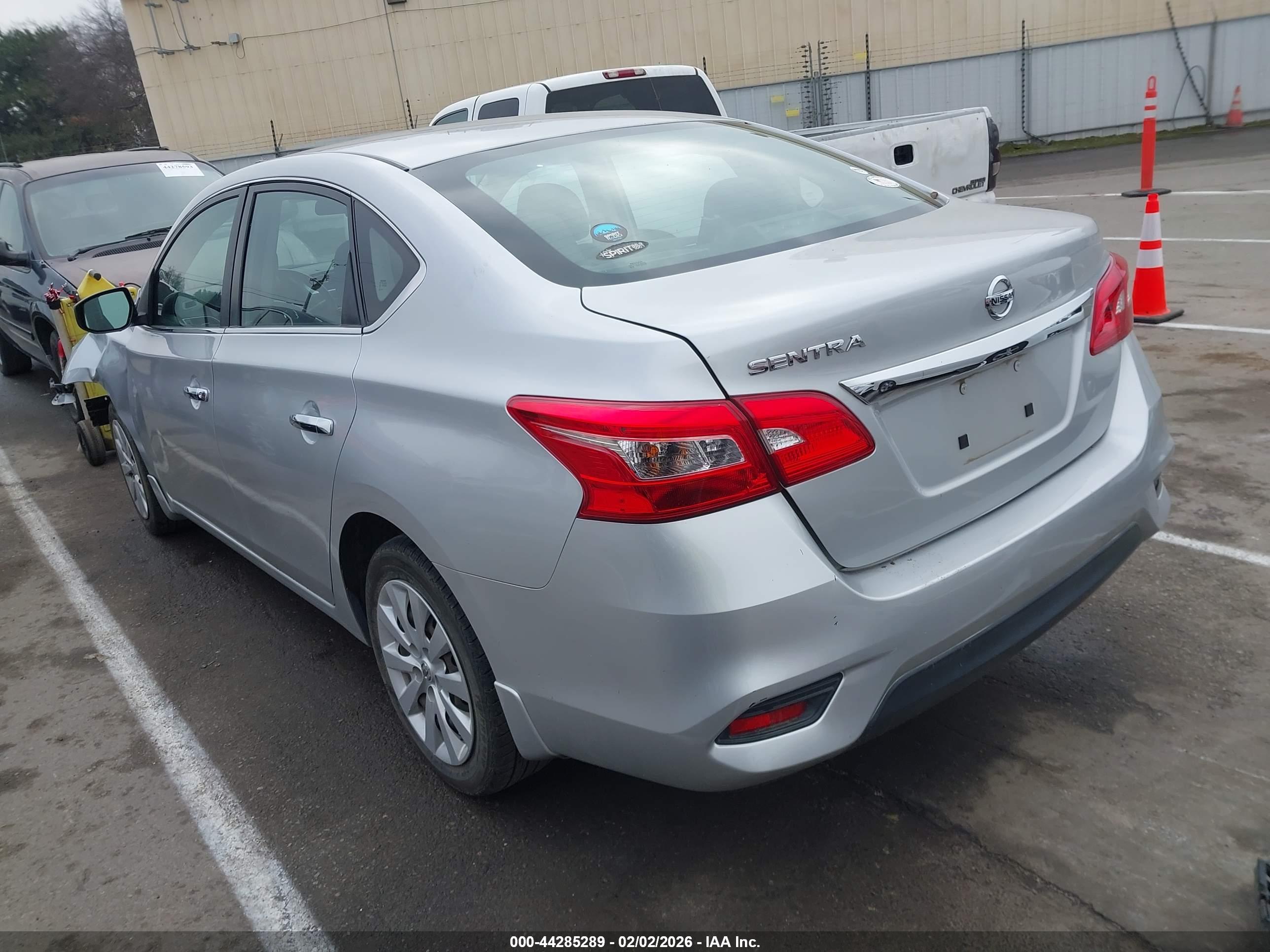 NISSAN SENTRA image 3