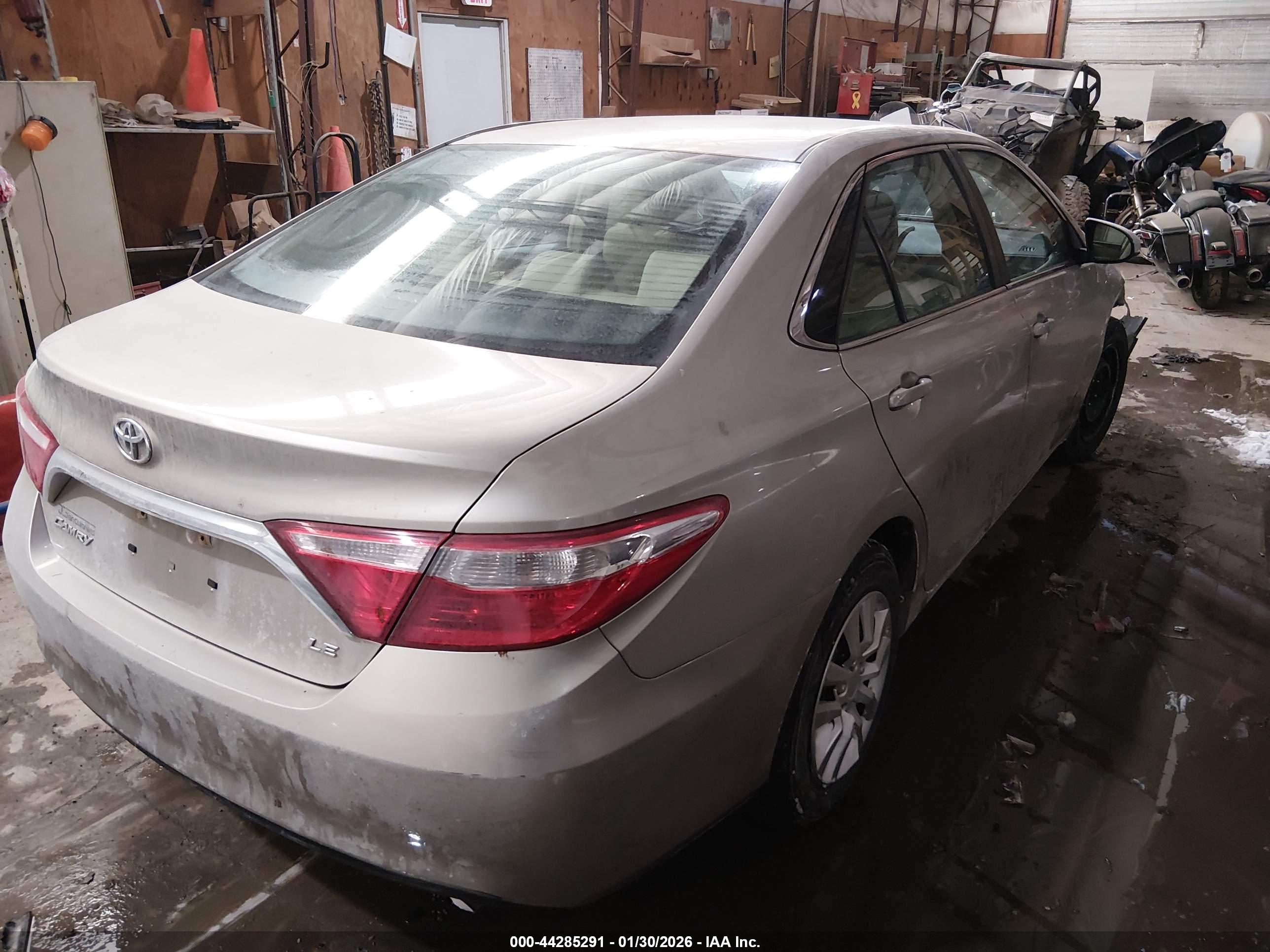 TOYOTA CAMRY image 4