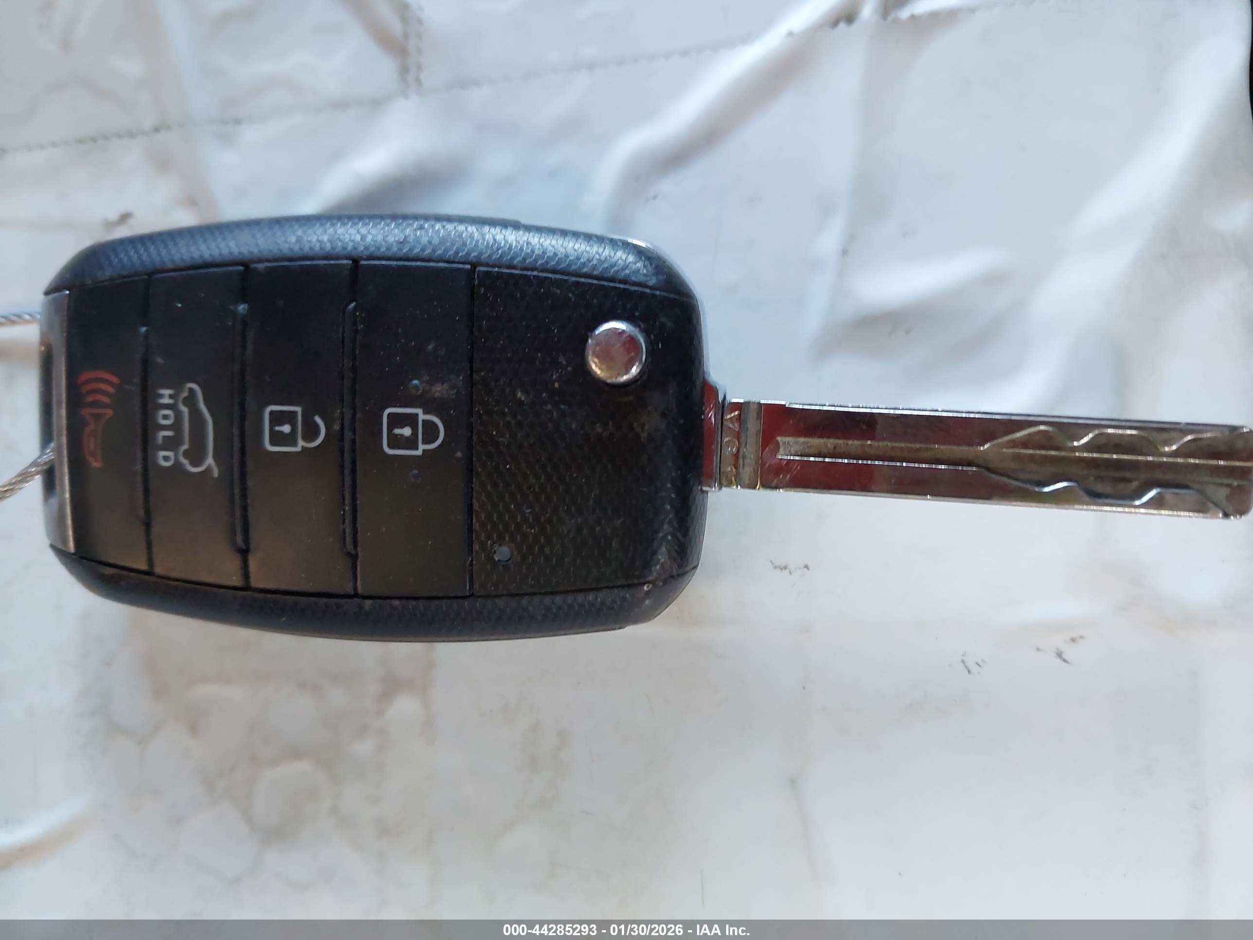 KIA SPORTAGE image 11