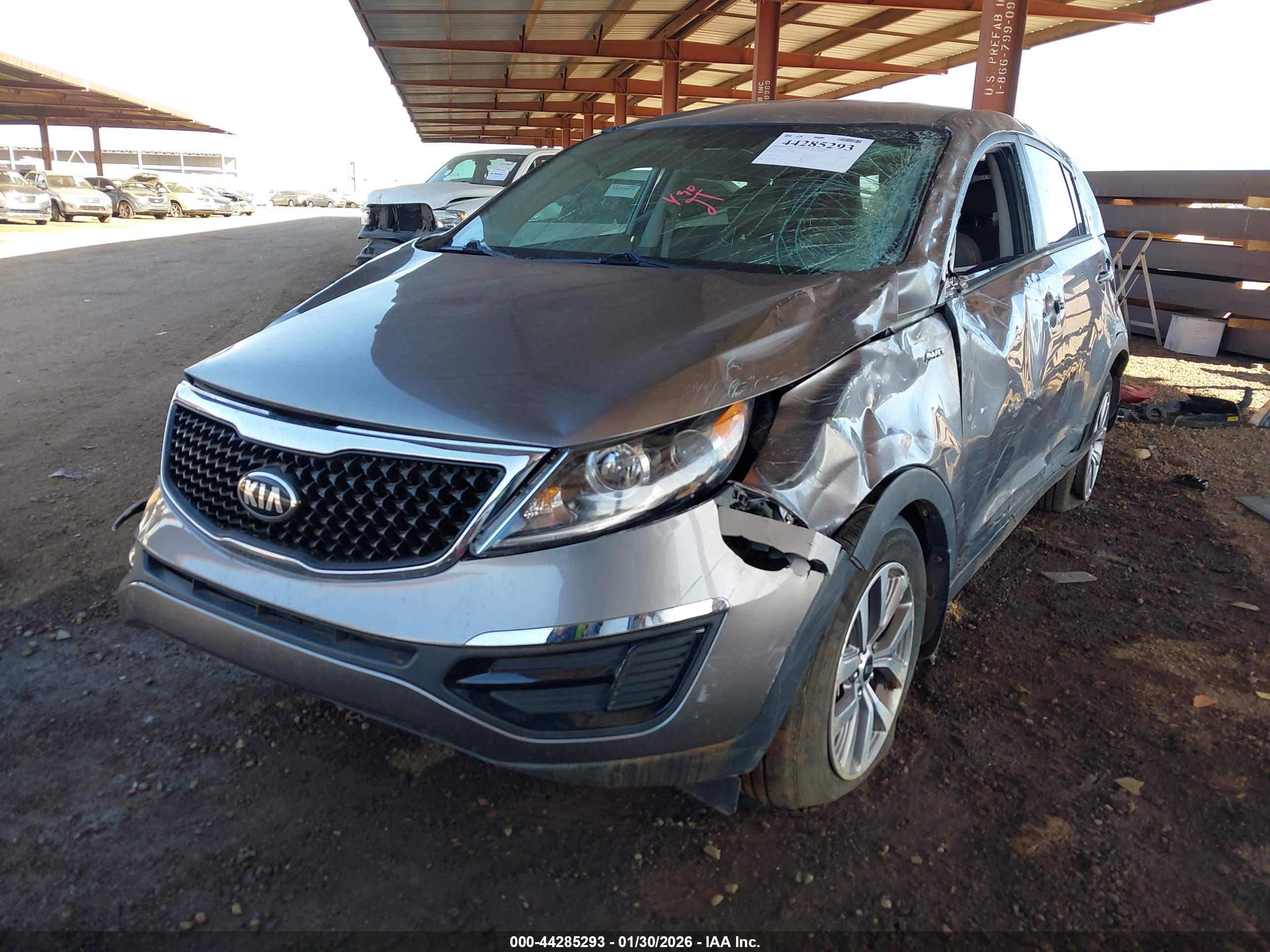 KIA SPORTAGE image 2