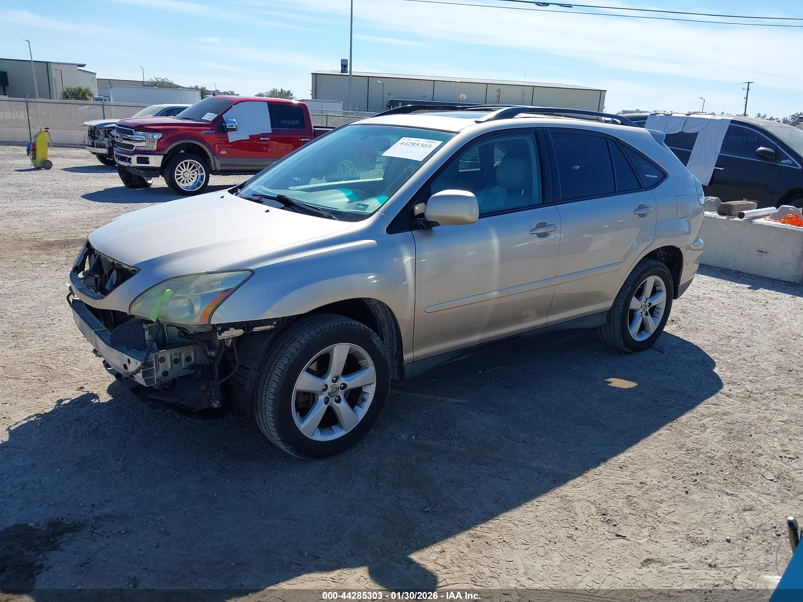 LEXUS RX image 2