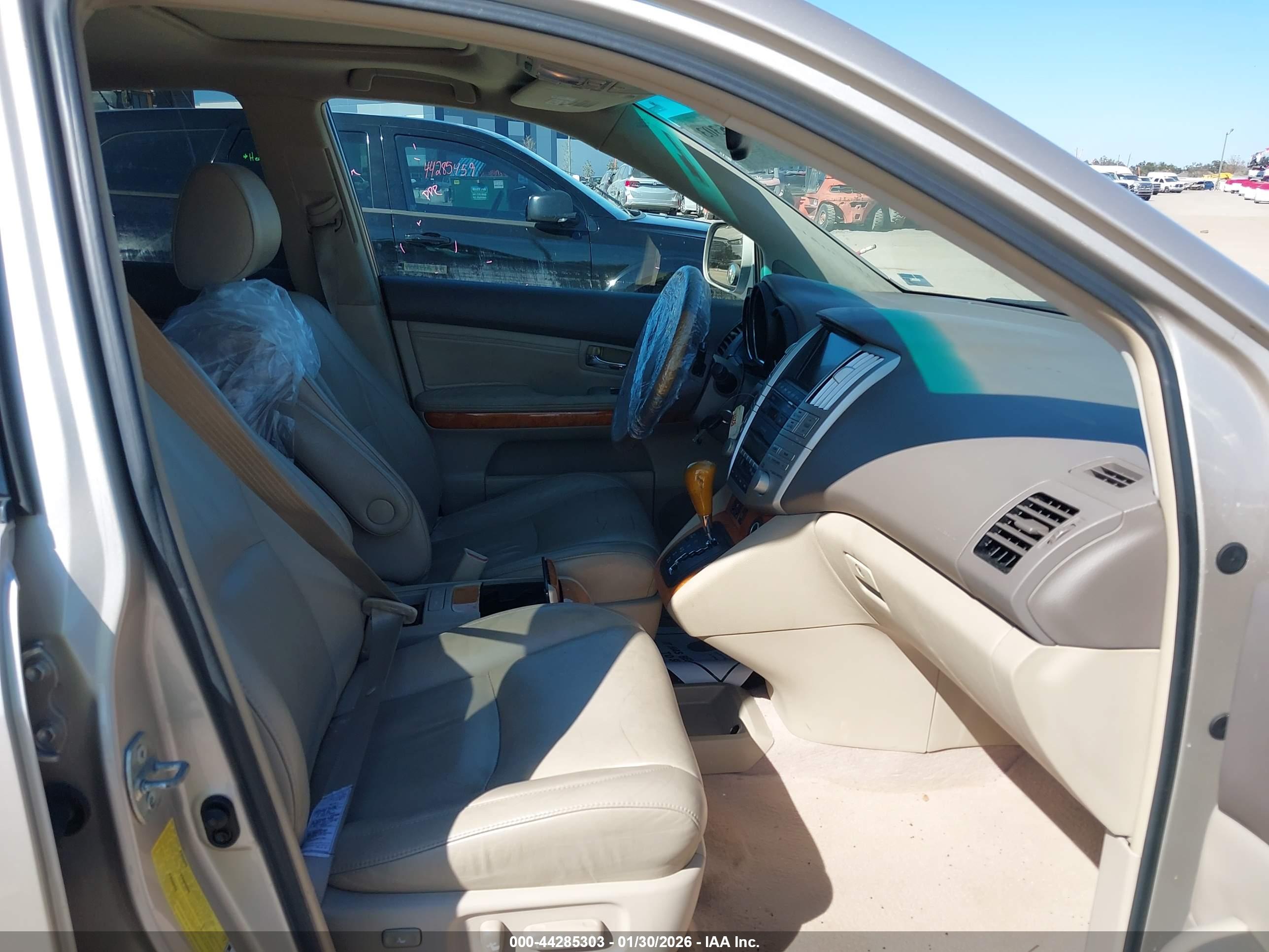 LEXUS RX image 5