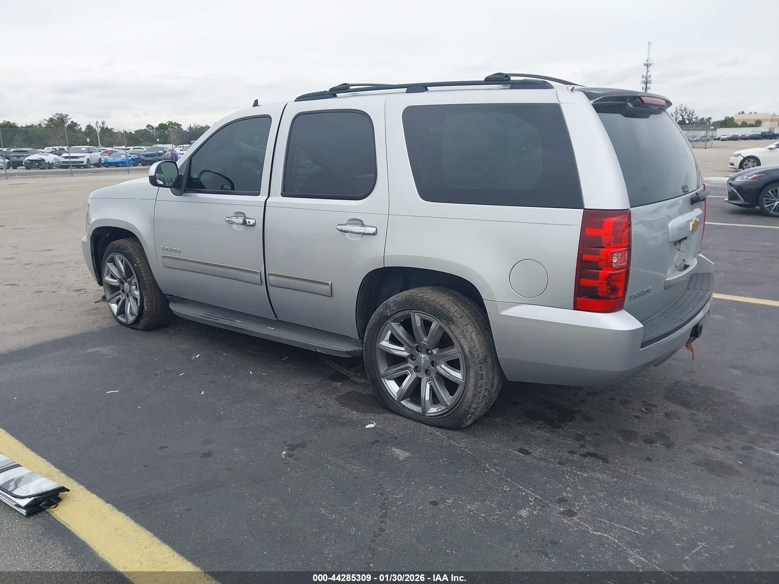 CHEVROLET TAHOE image 3