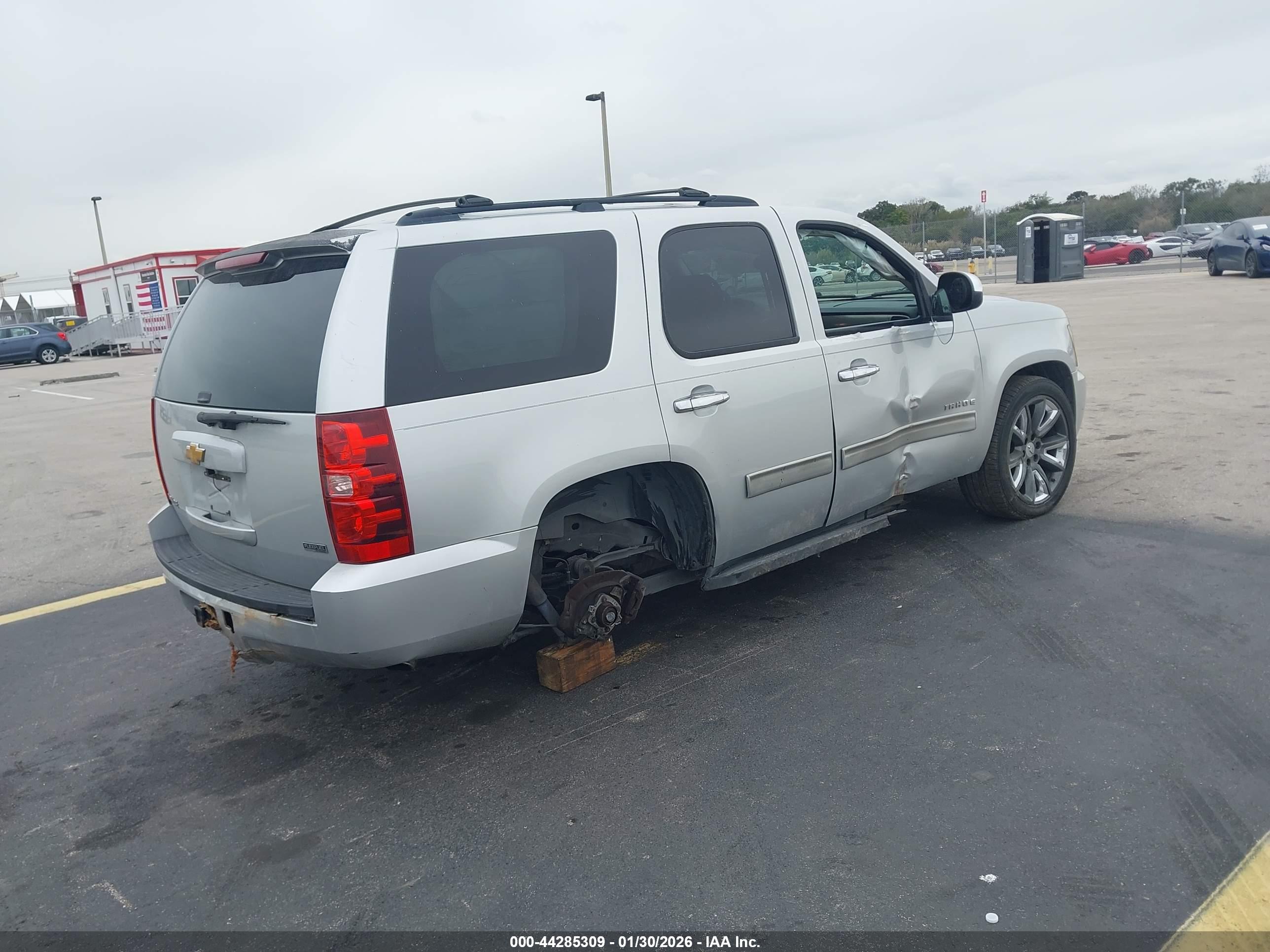 CHEVROLET TAHOE image 4