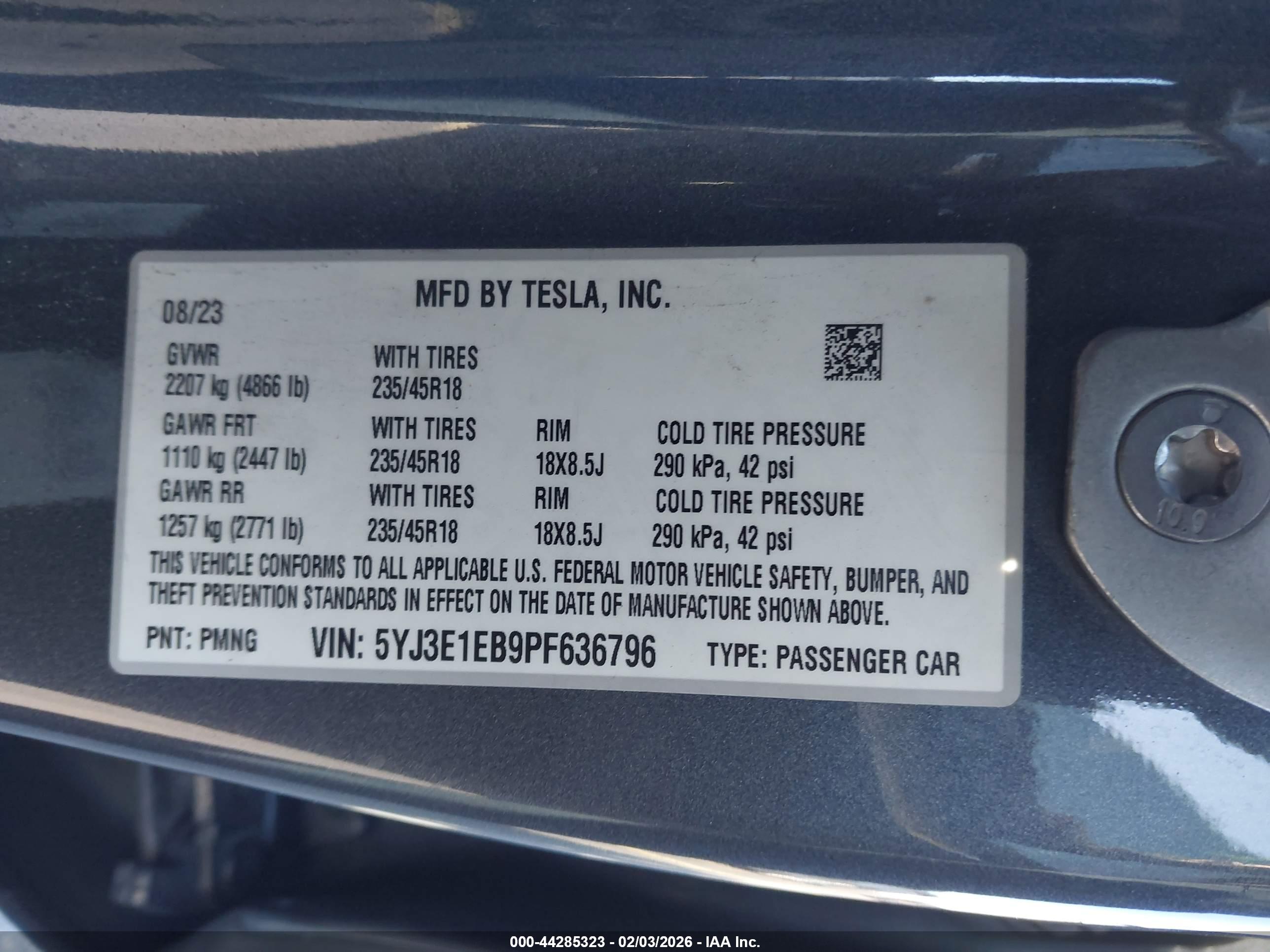TESLA MODEL image 9
