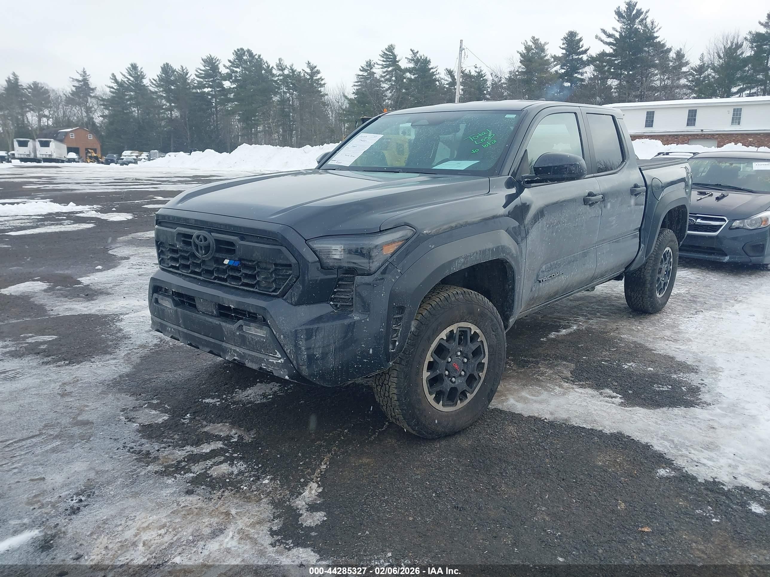 TOYOTA TACOMA image 2