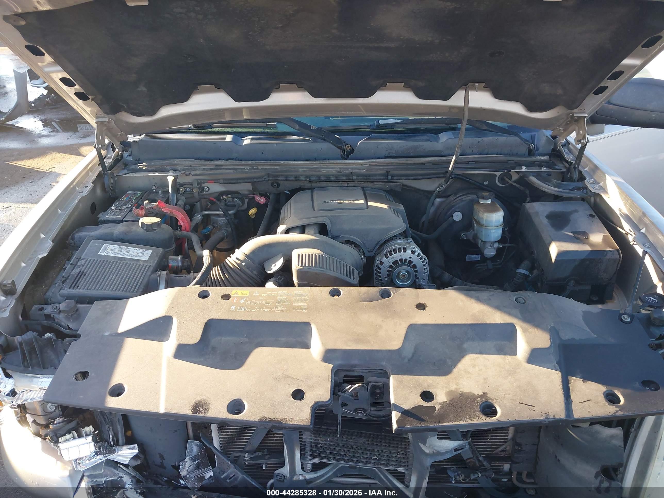 CHEVROLET SILVERADO image 10