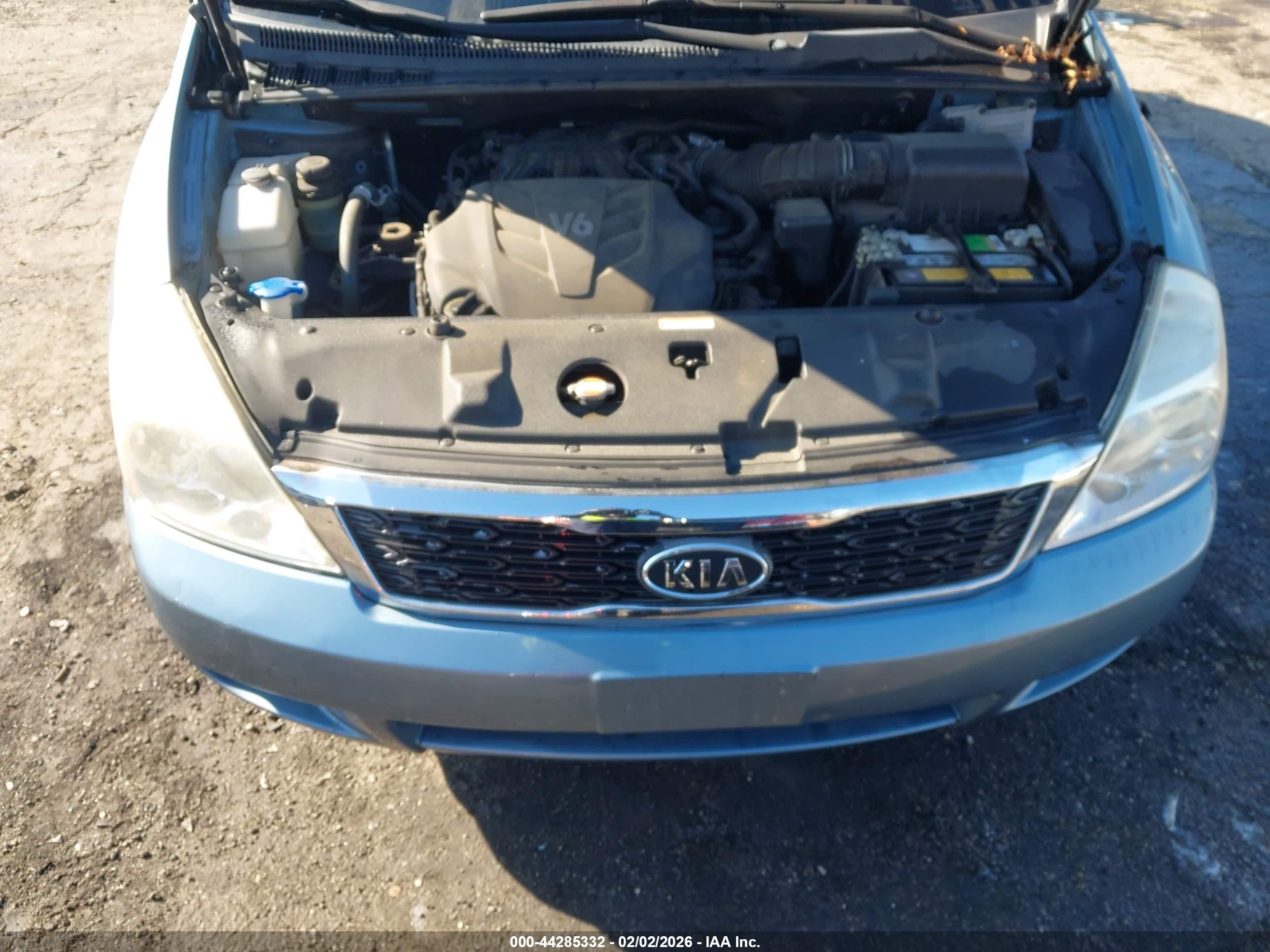 KIA SEDONA image 10