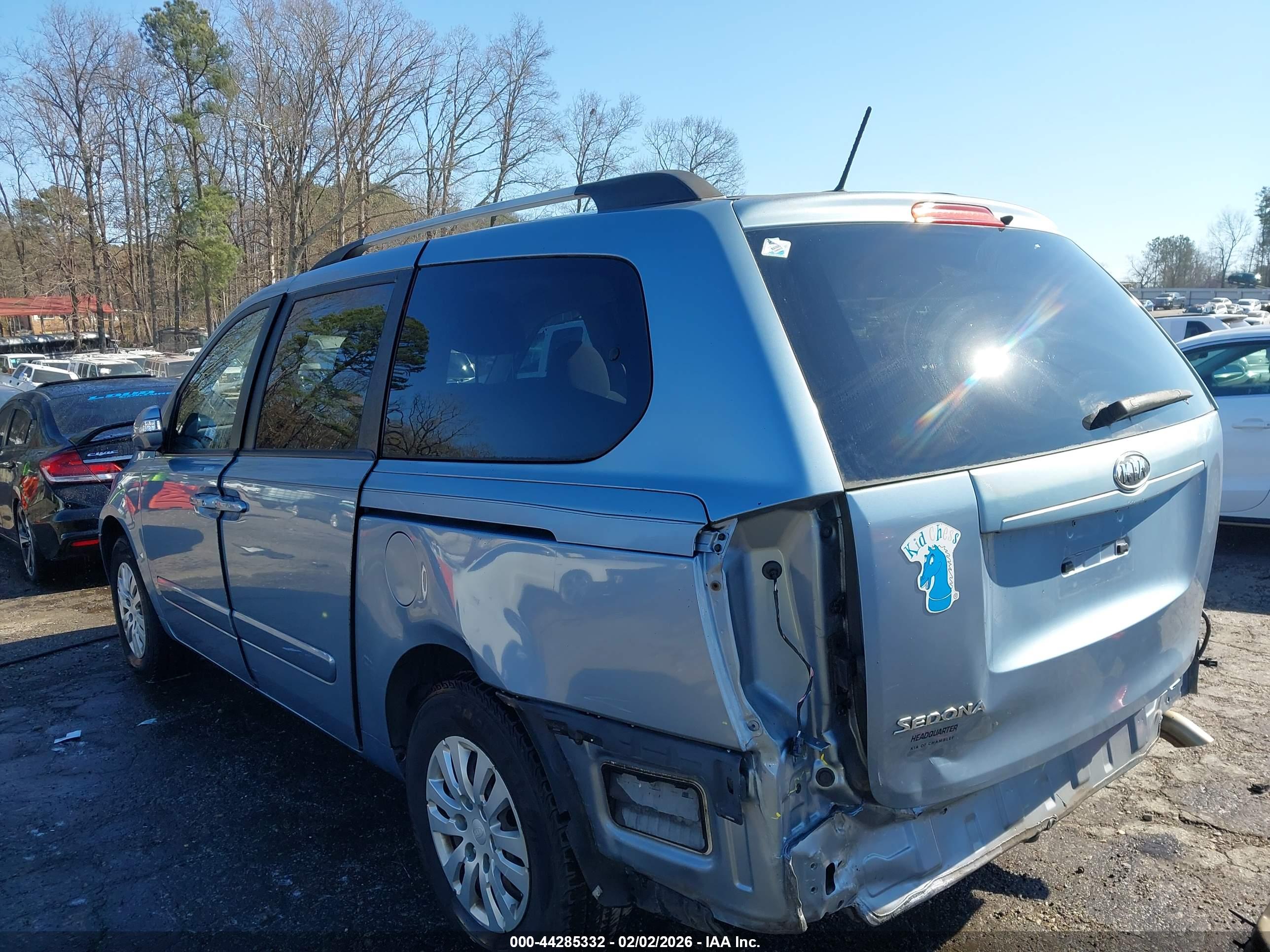 KIA SEDONA image 6