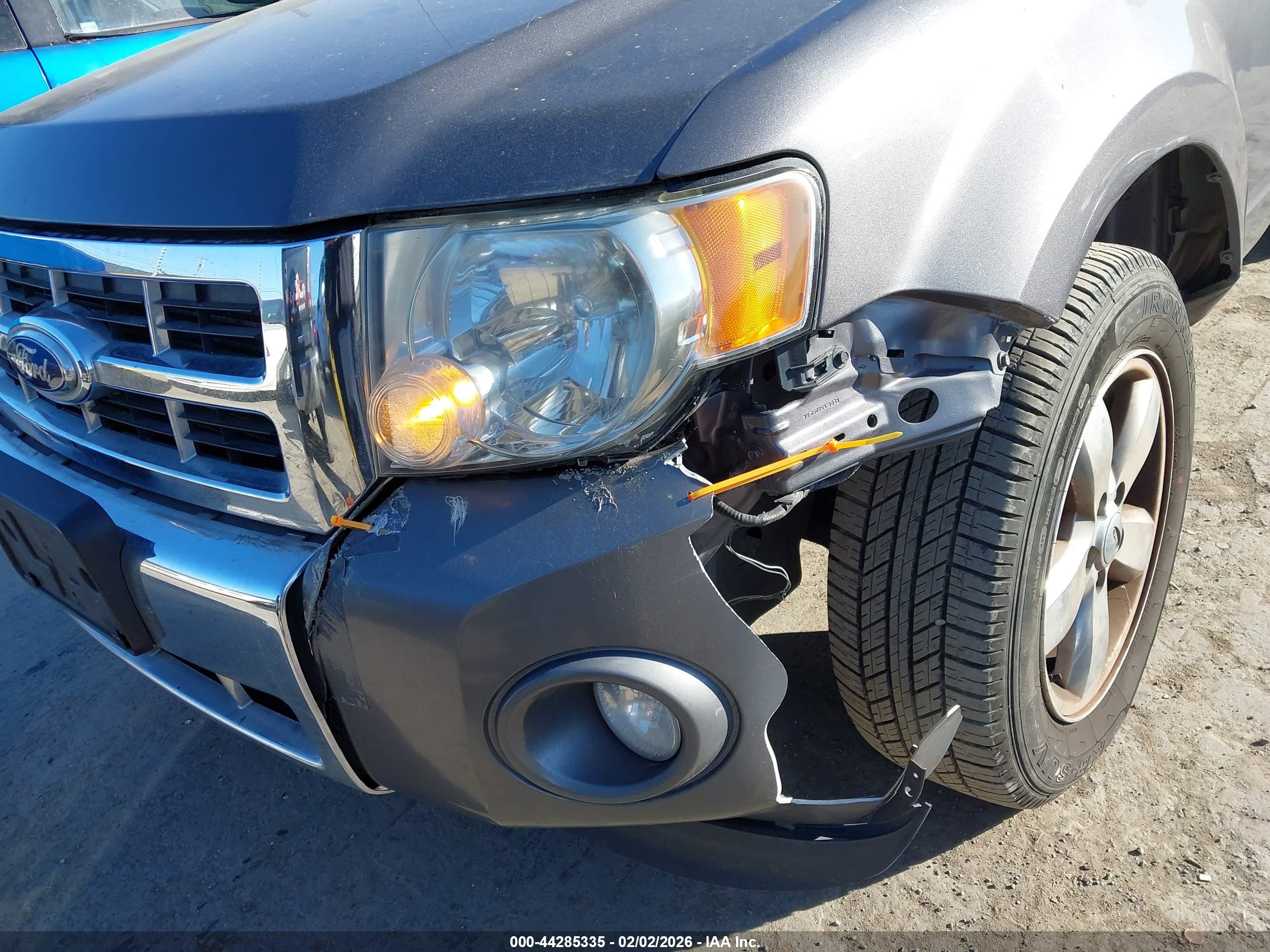 FORD ESCAPE image 6