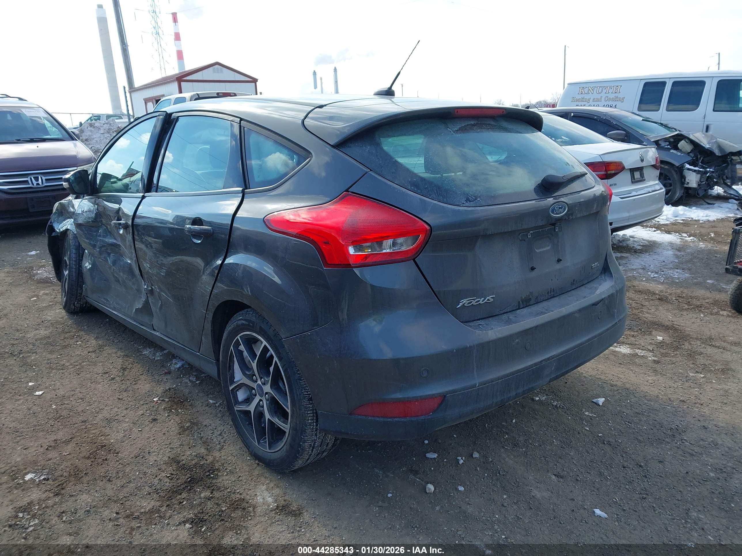 FORD FOCUS image 3
