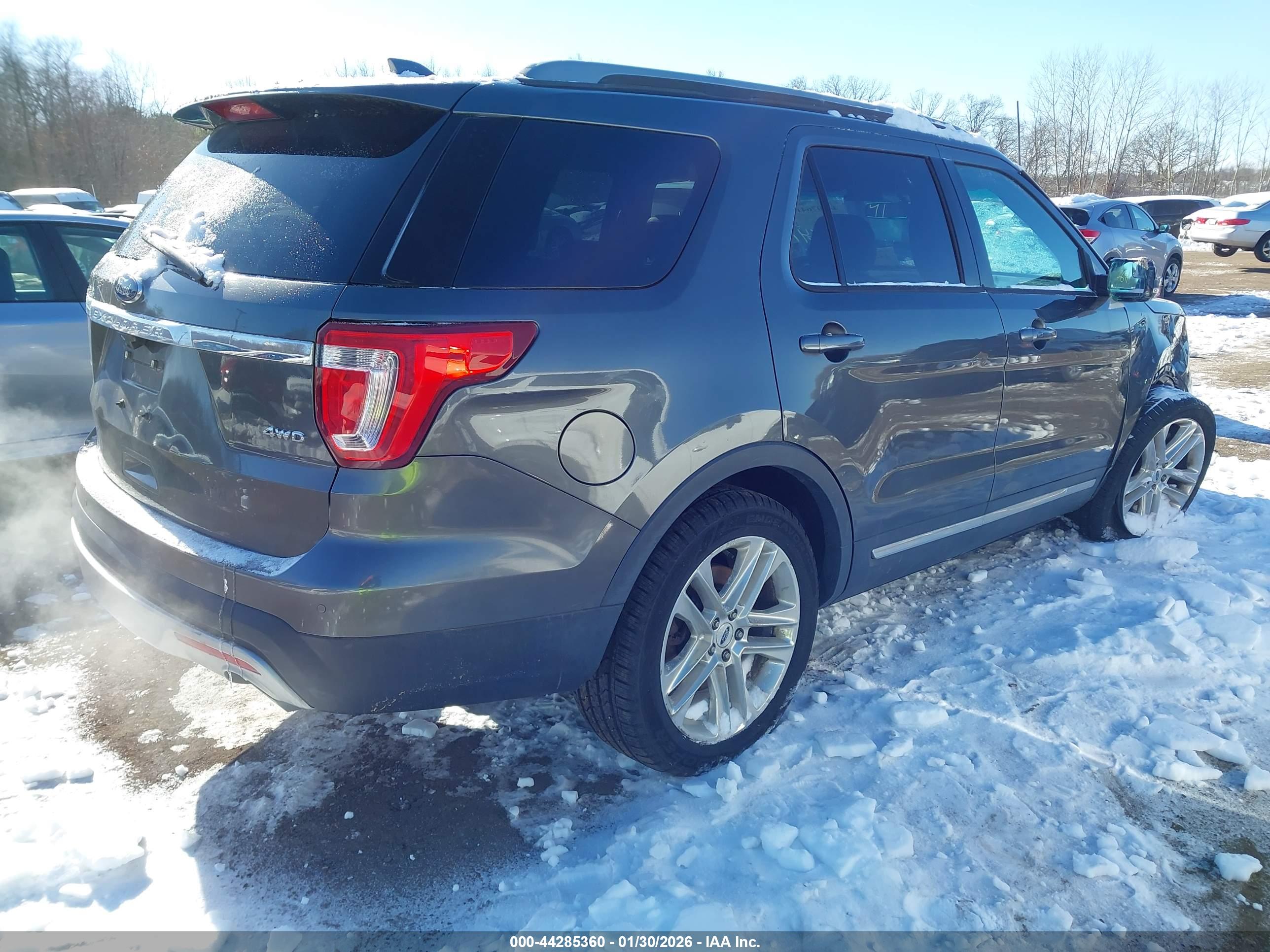 FORD EXPLORER image 4