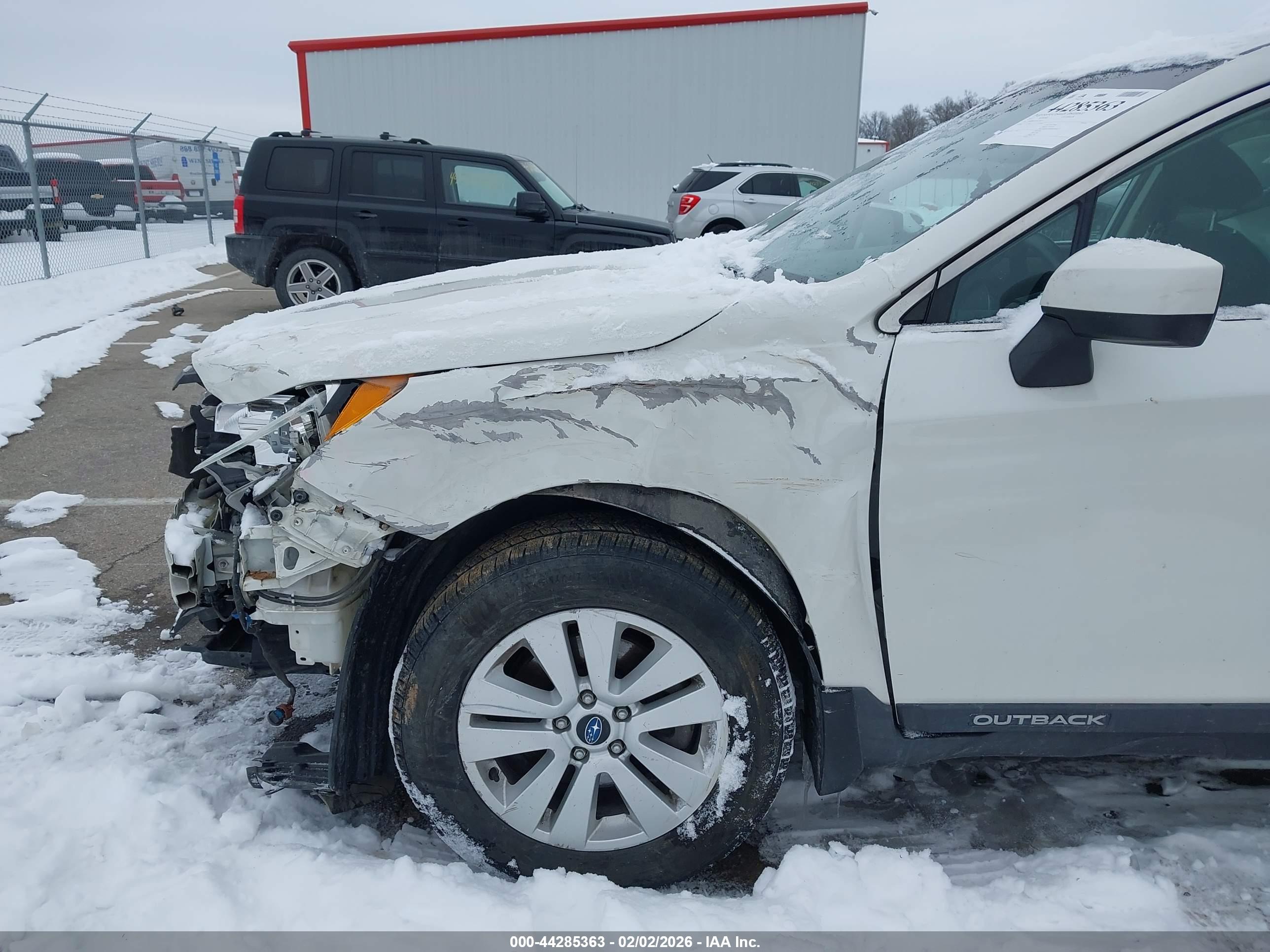 SUBARU OUTBACK image 6