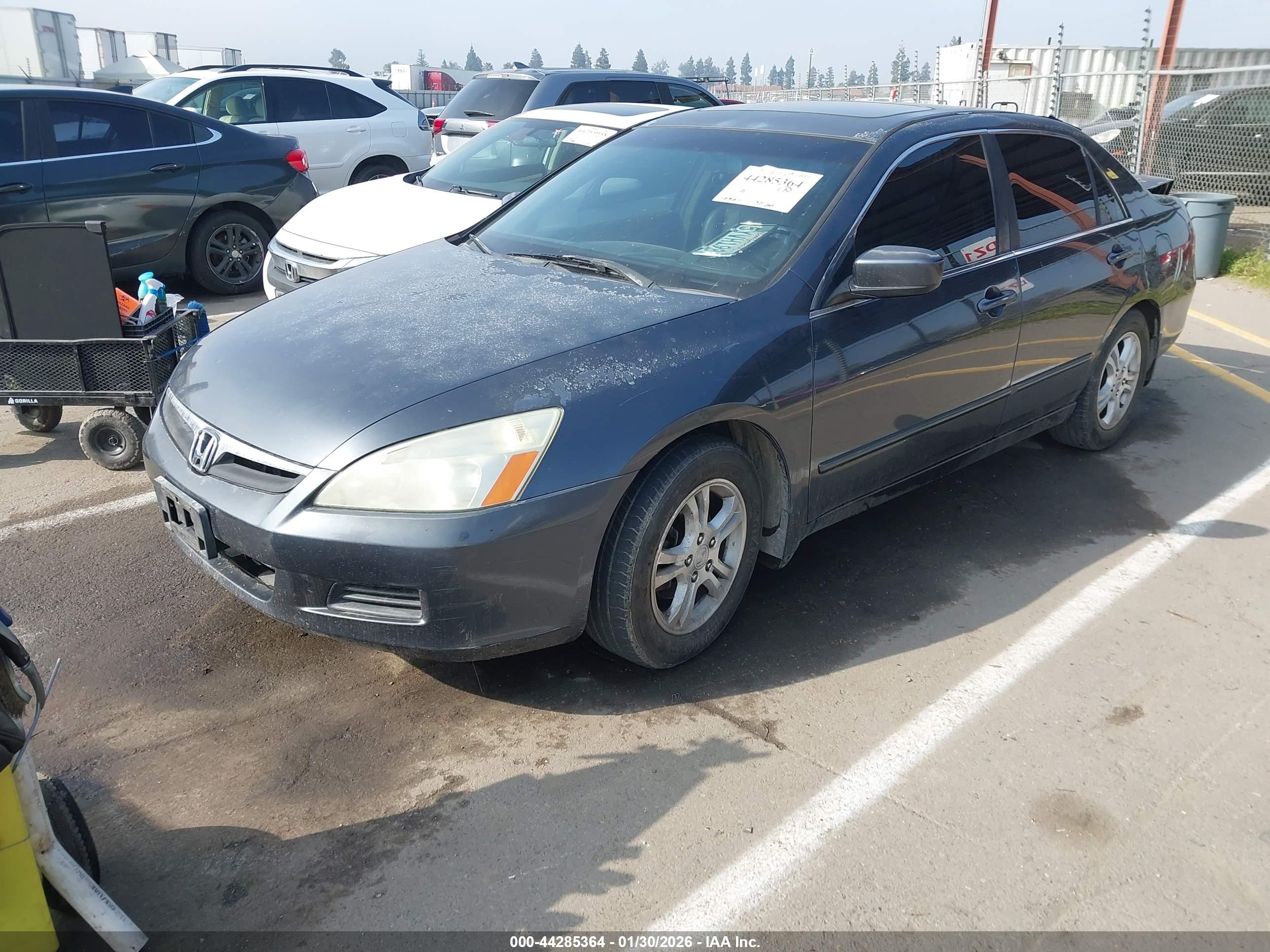 HONDA ACCORD image 2