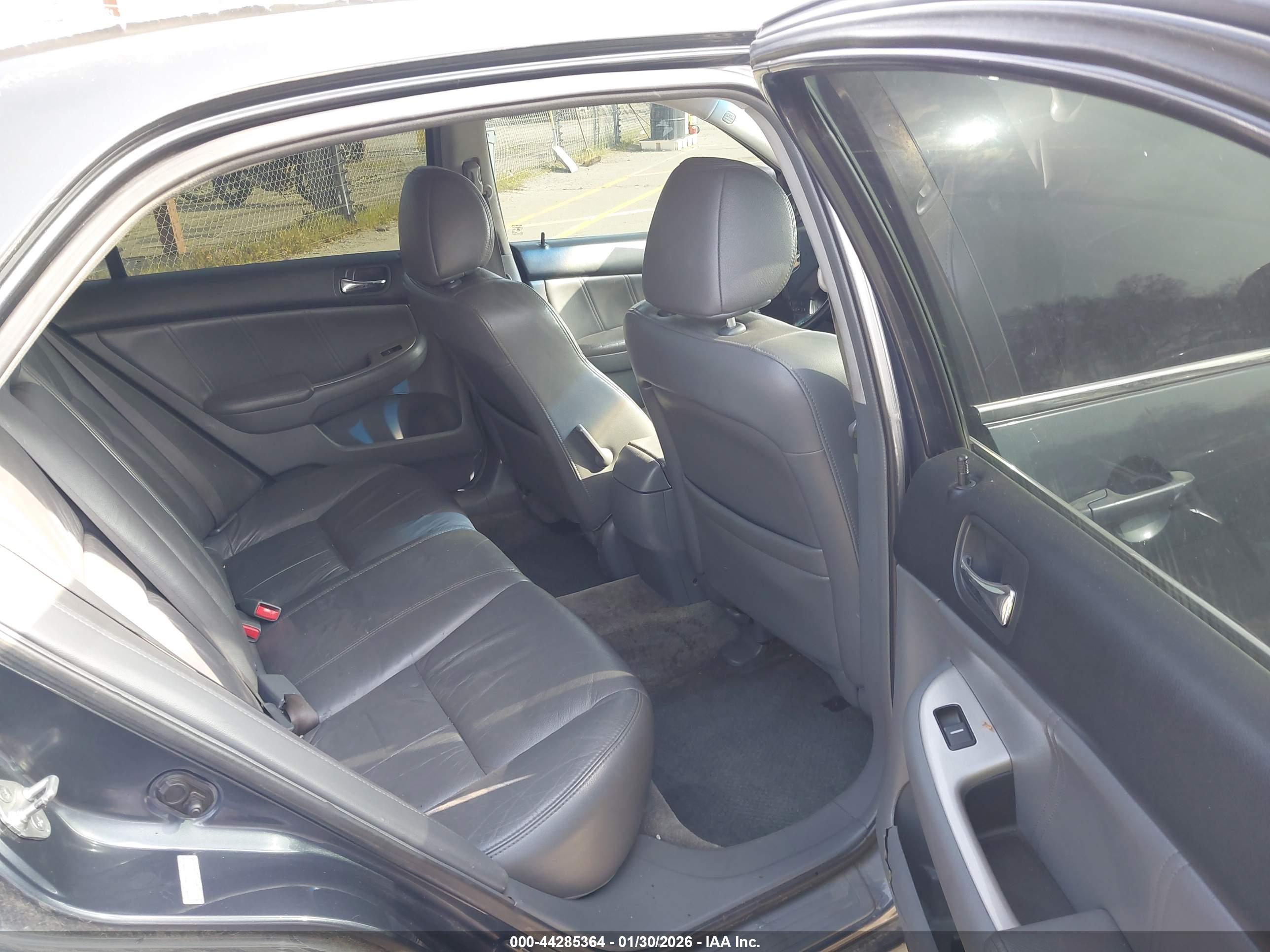 HONDA ACCORD image 8