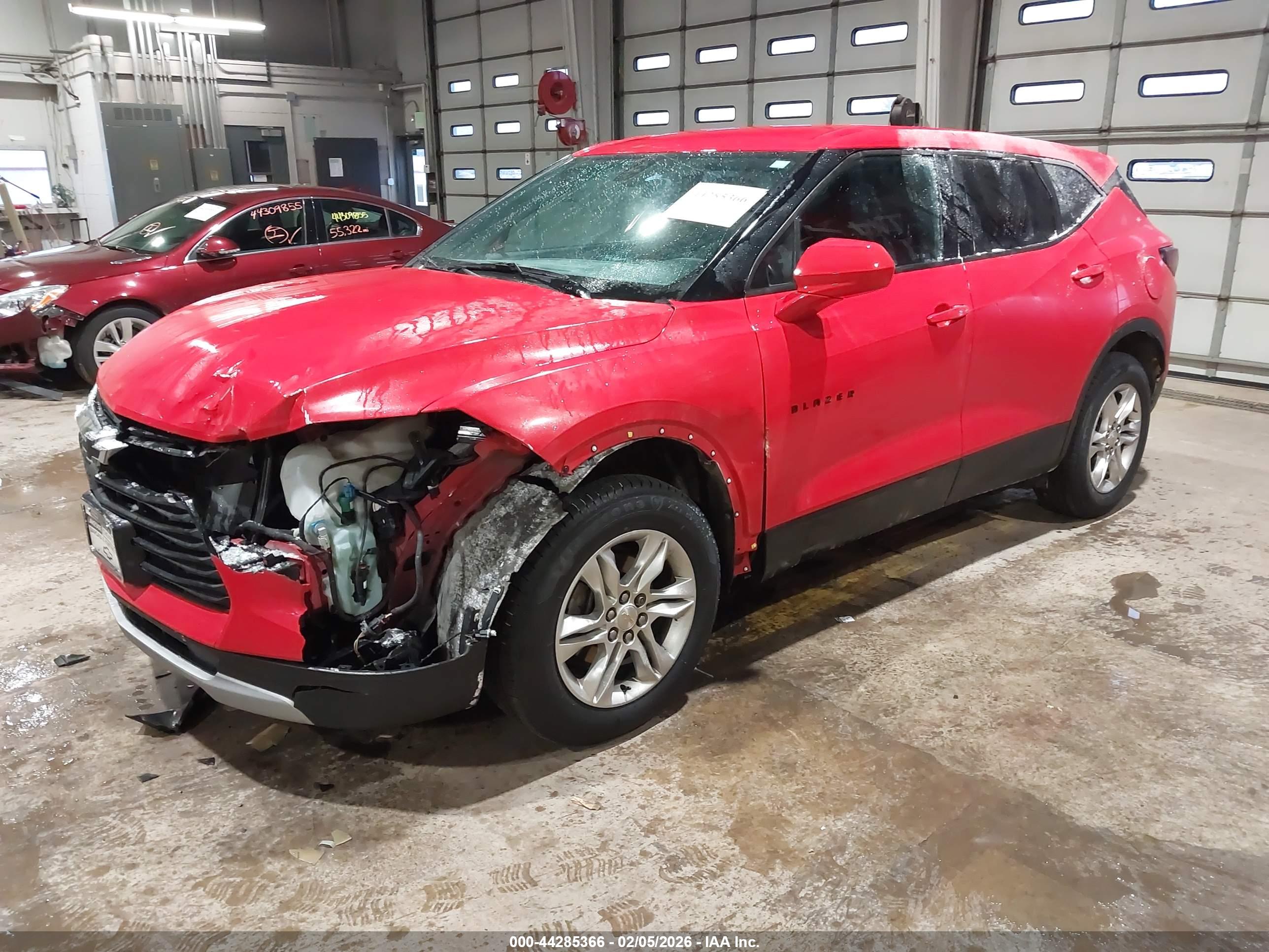 CHEVROLET BLAZER image 2