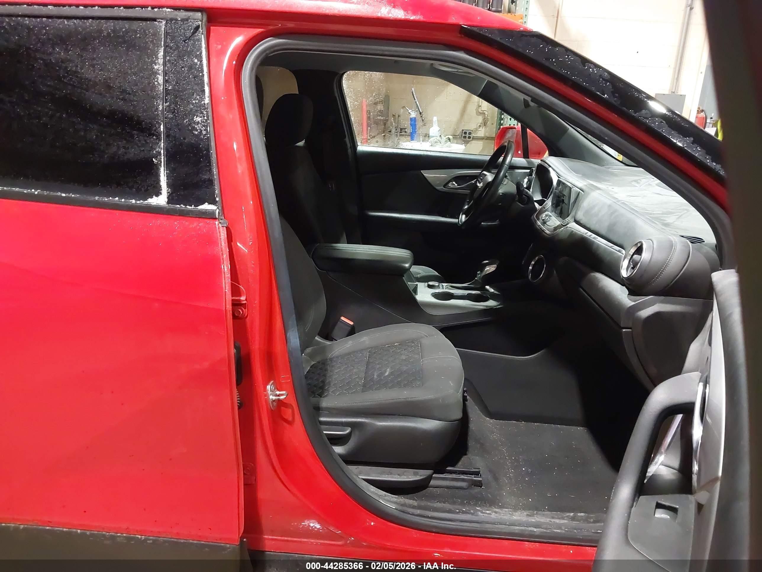 CHEVROLET BLAZER image 5