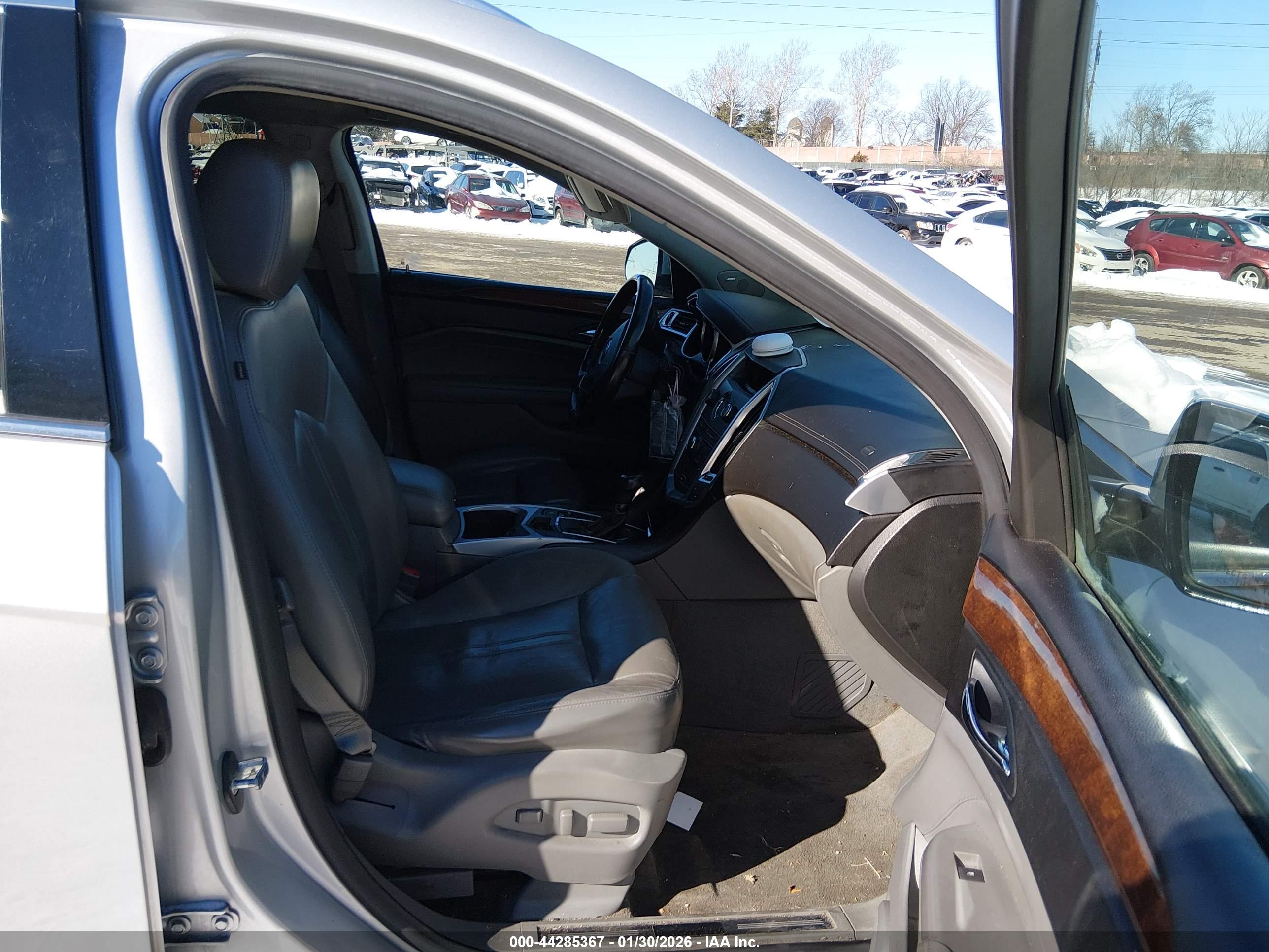 CADILLAC SRX image 5