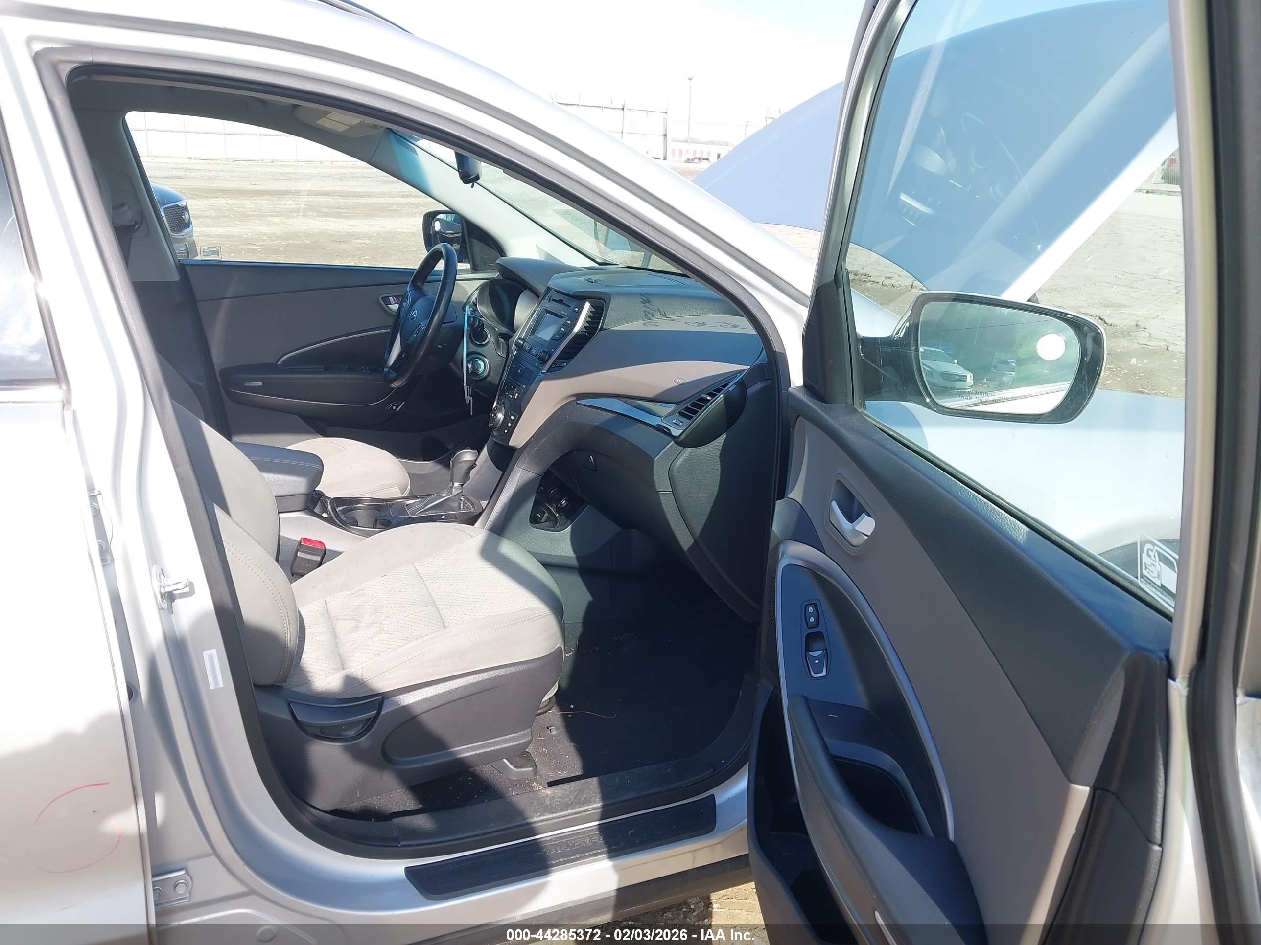 HYUNDAI SANTA image 5
