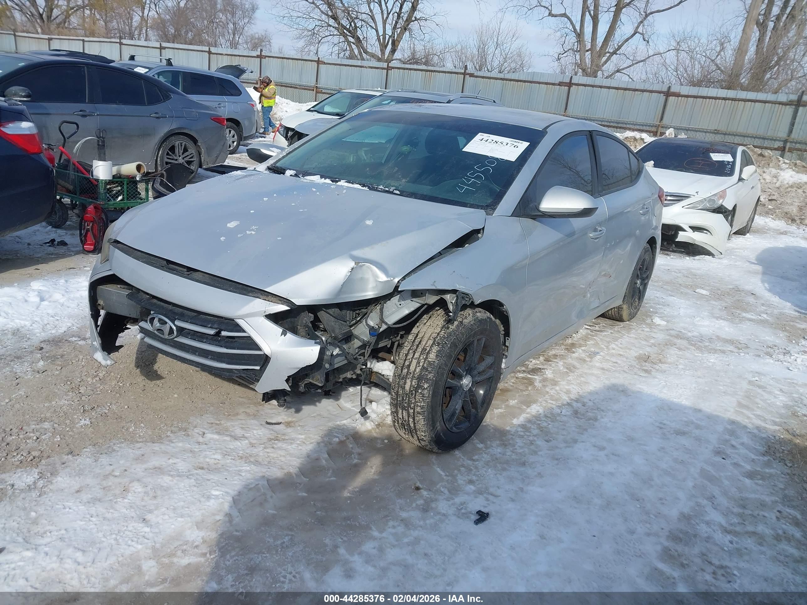 HYUNDAI ELANTRA image 2