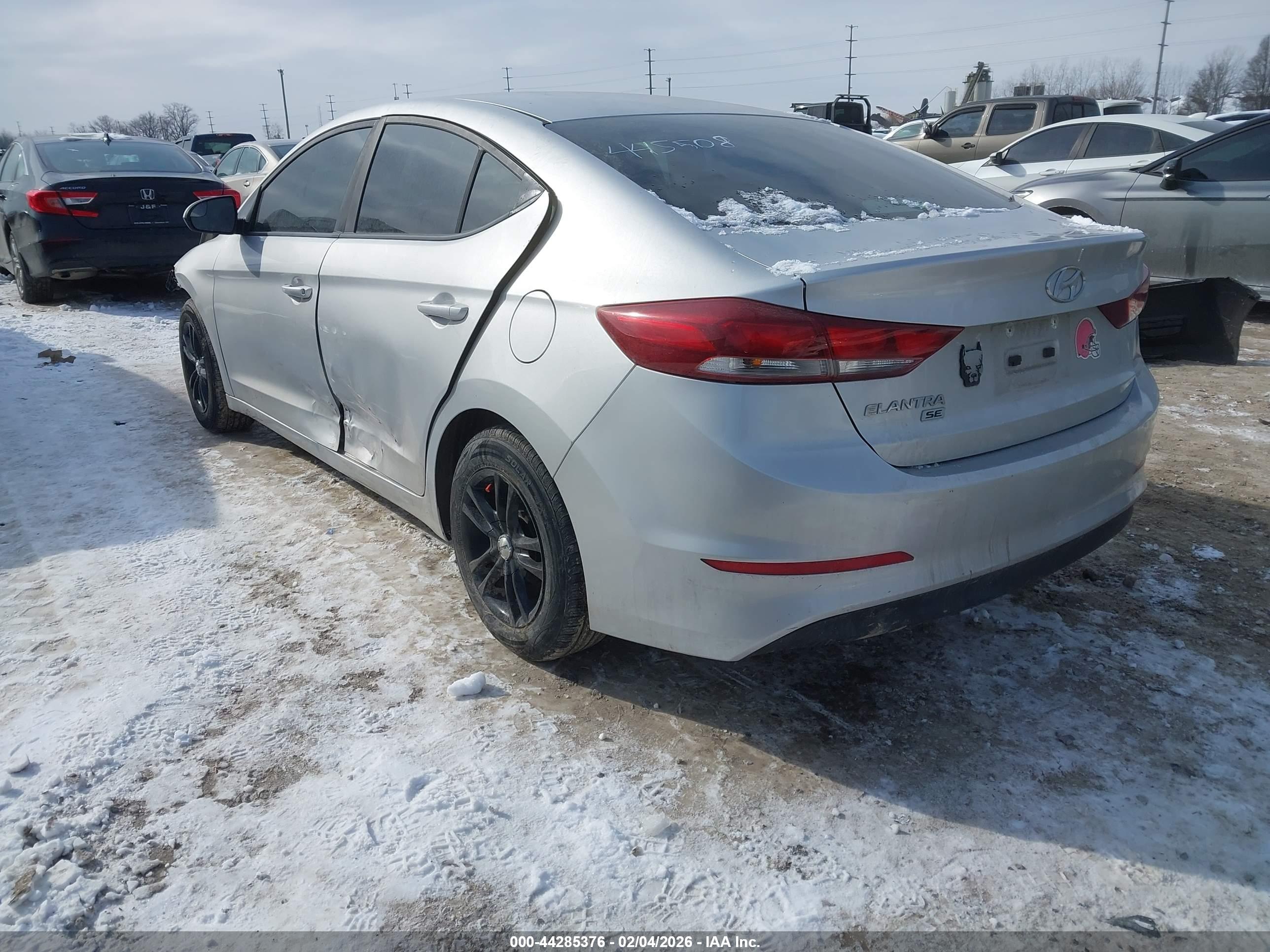 HYUNDAI ELANTRA image 3