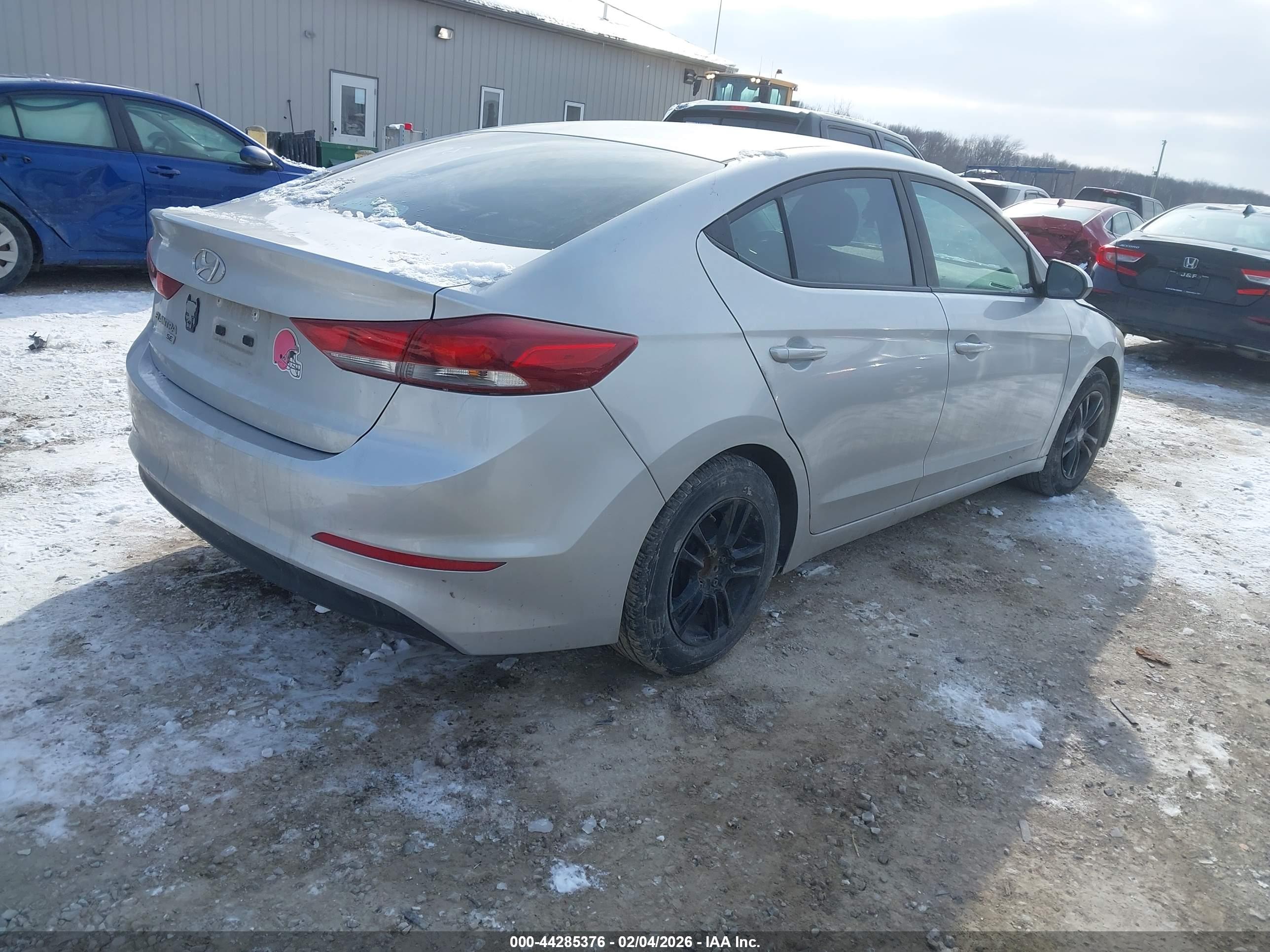 HYUNDAI ELANTRA image 4