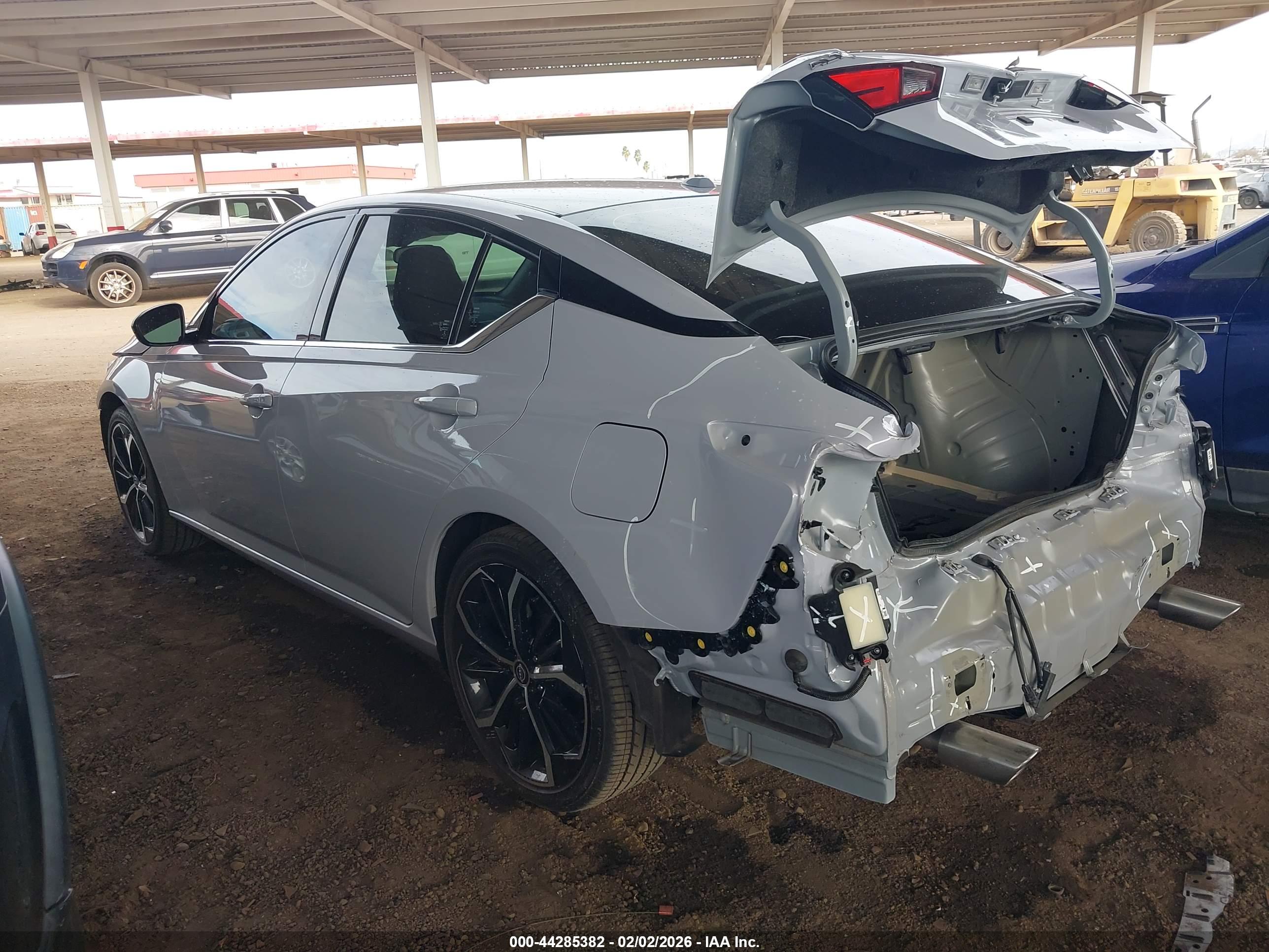 NISSAN ALTIMA image 3
