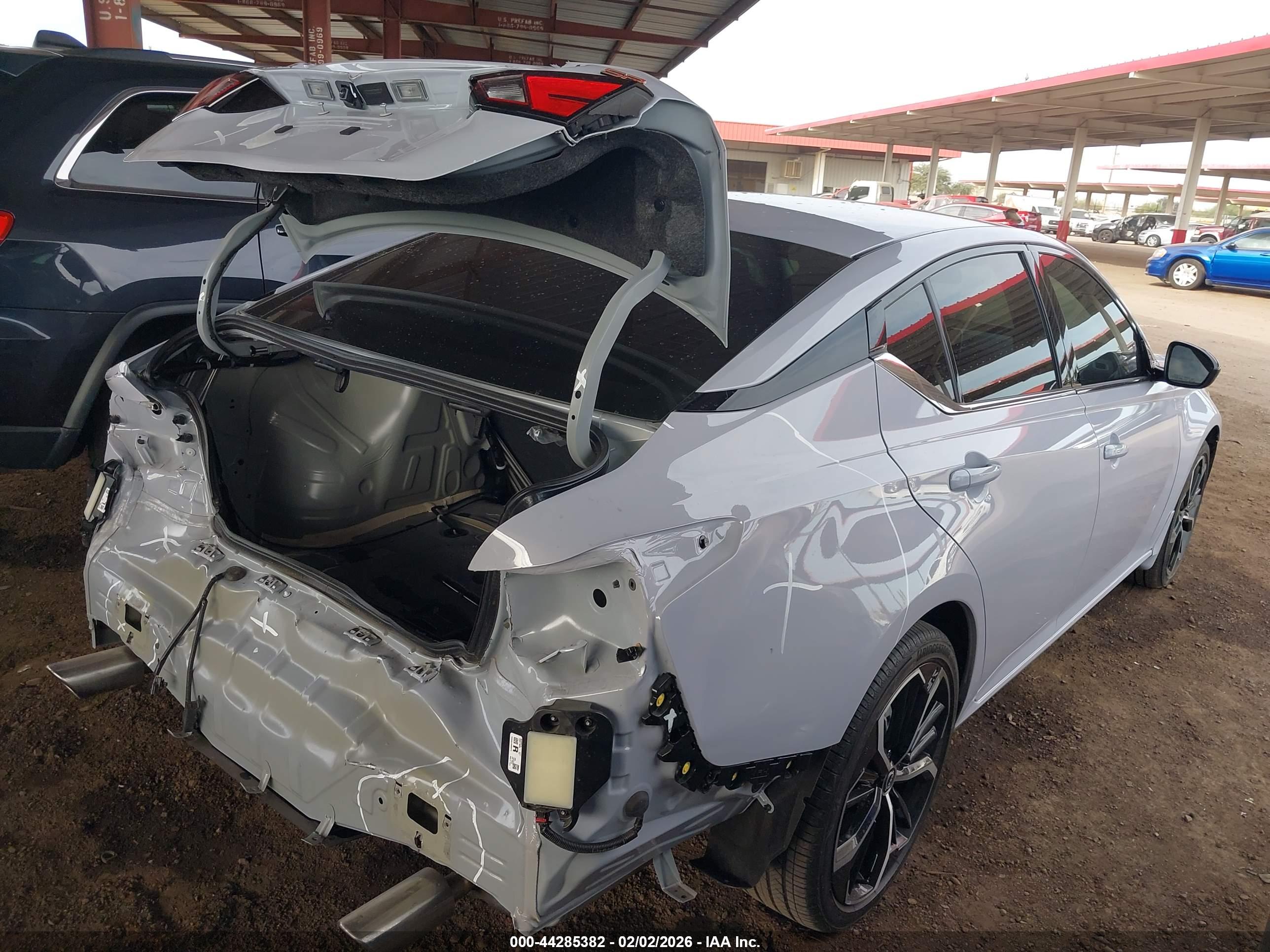NISSAN ALTIMA image 4