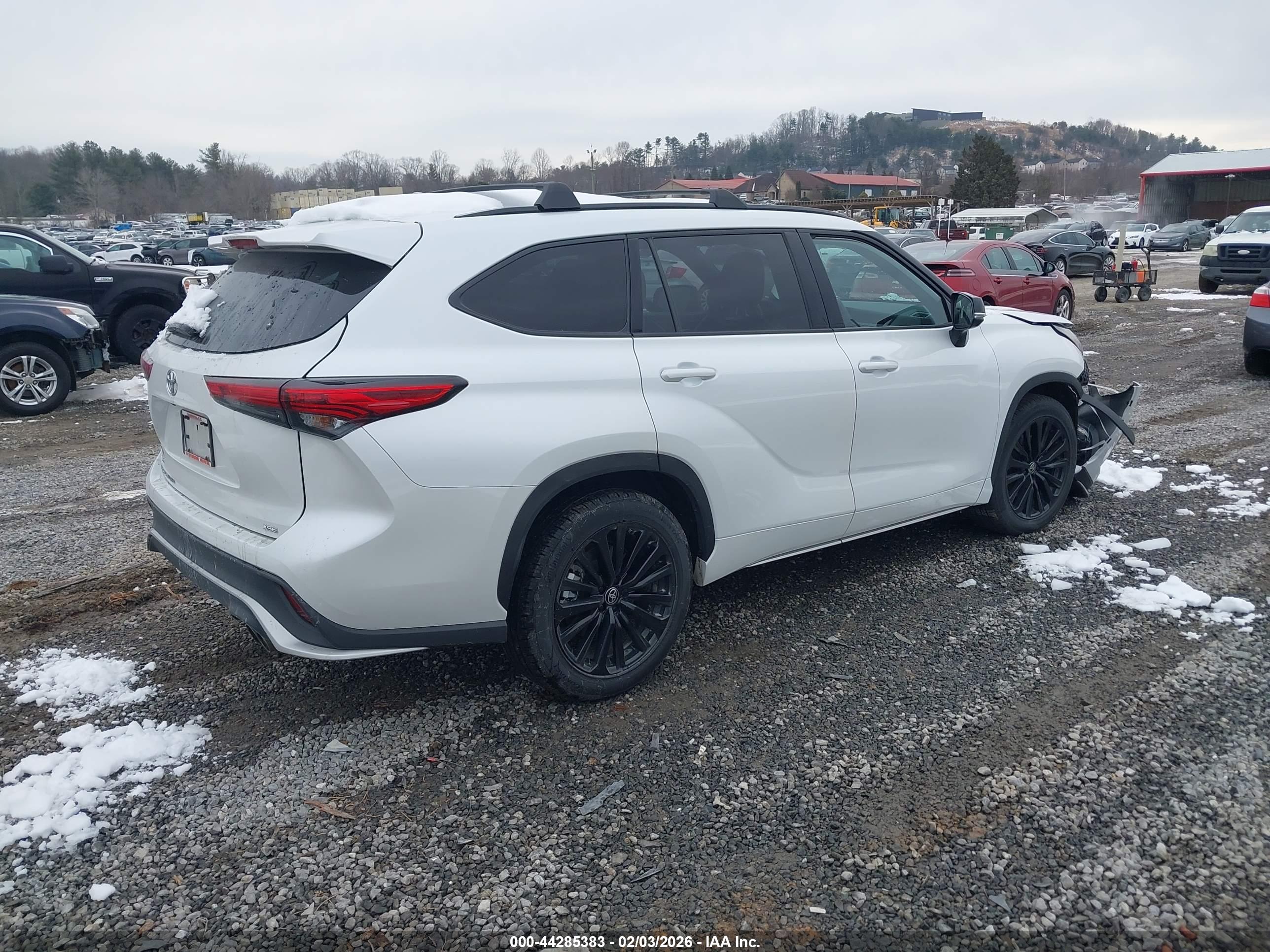 TOYOTA HIGHLANDER image 4