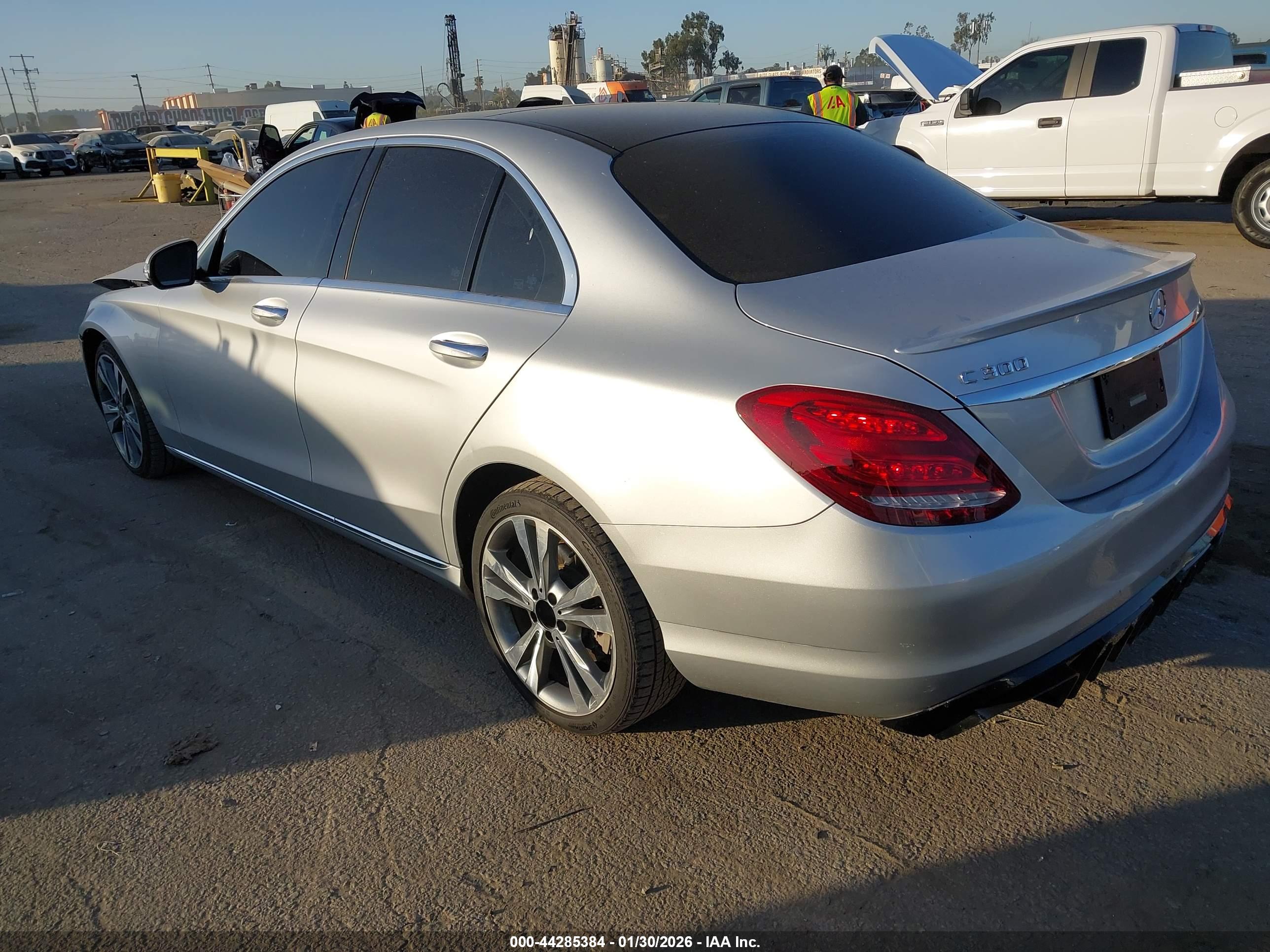 MERCEDES-BENZ C image 3