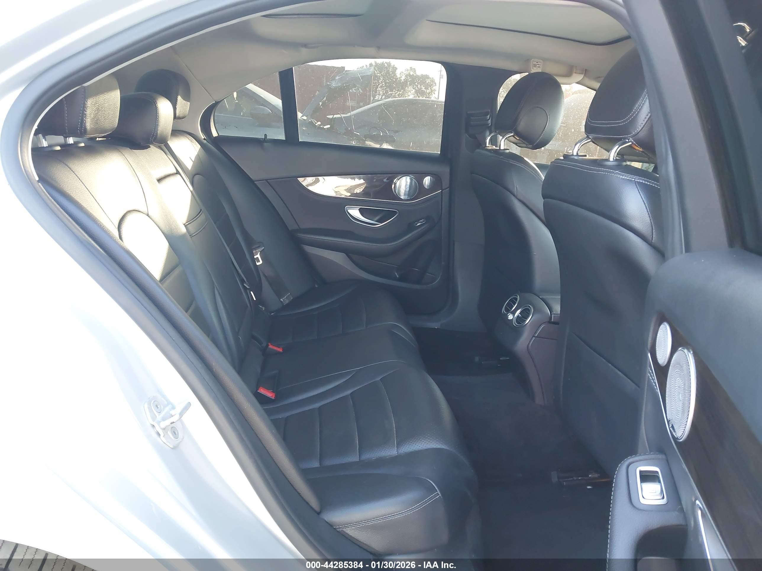 MERCEDES-BENZ C image 8