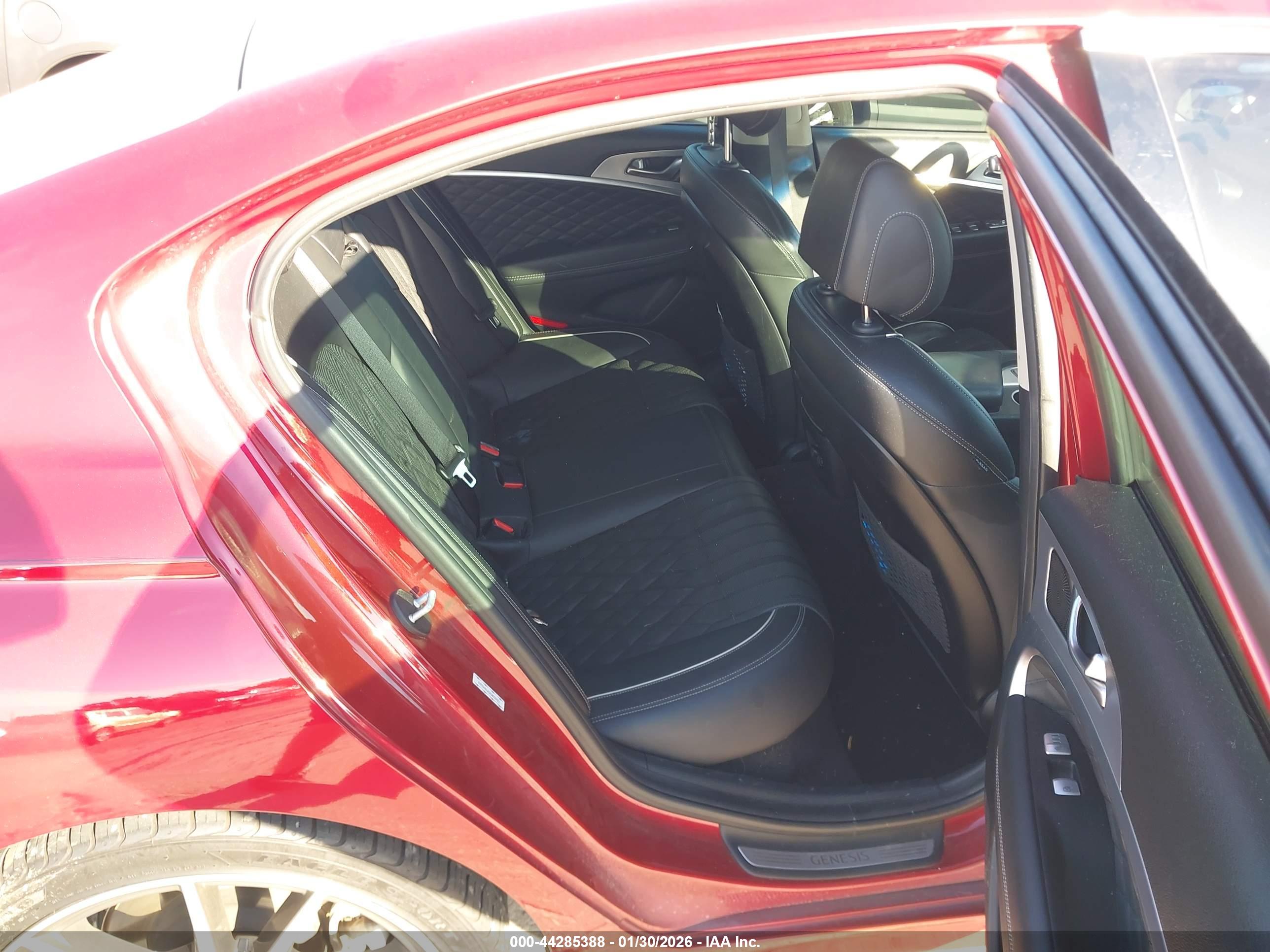 GENESIS G70 image 8