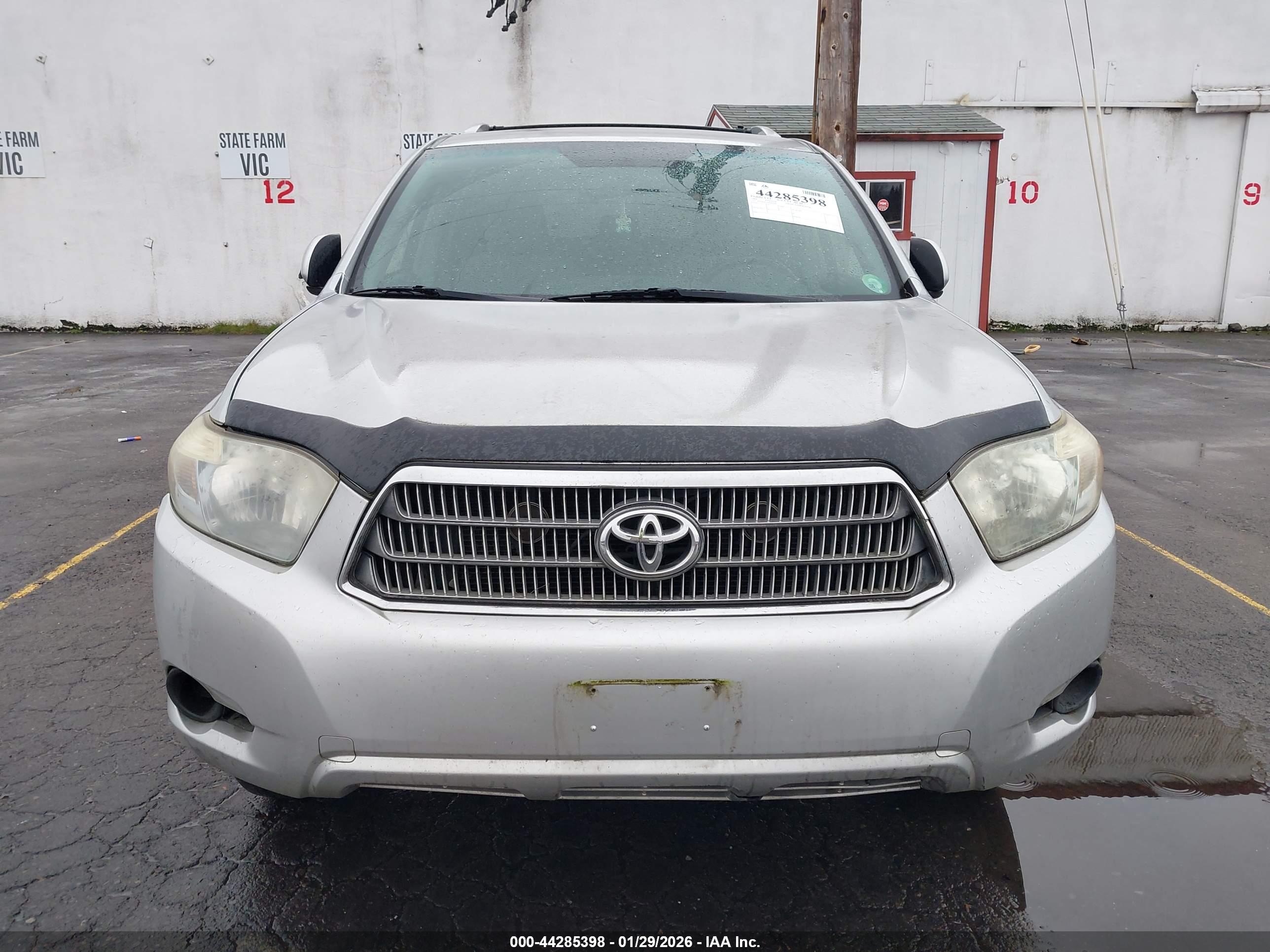 TOYOTA HIGHLANDER image 6