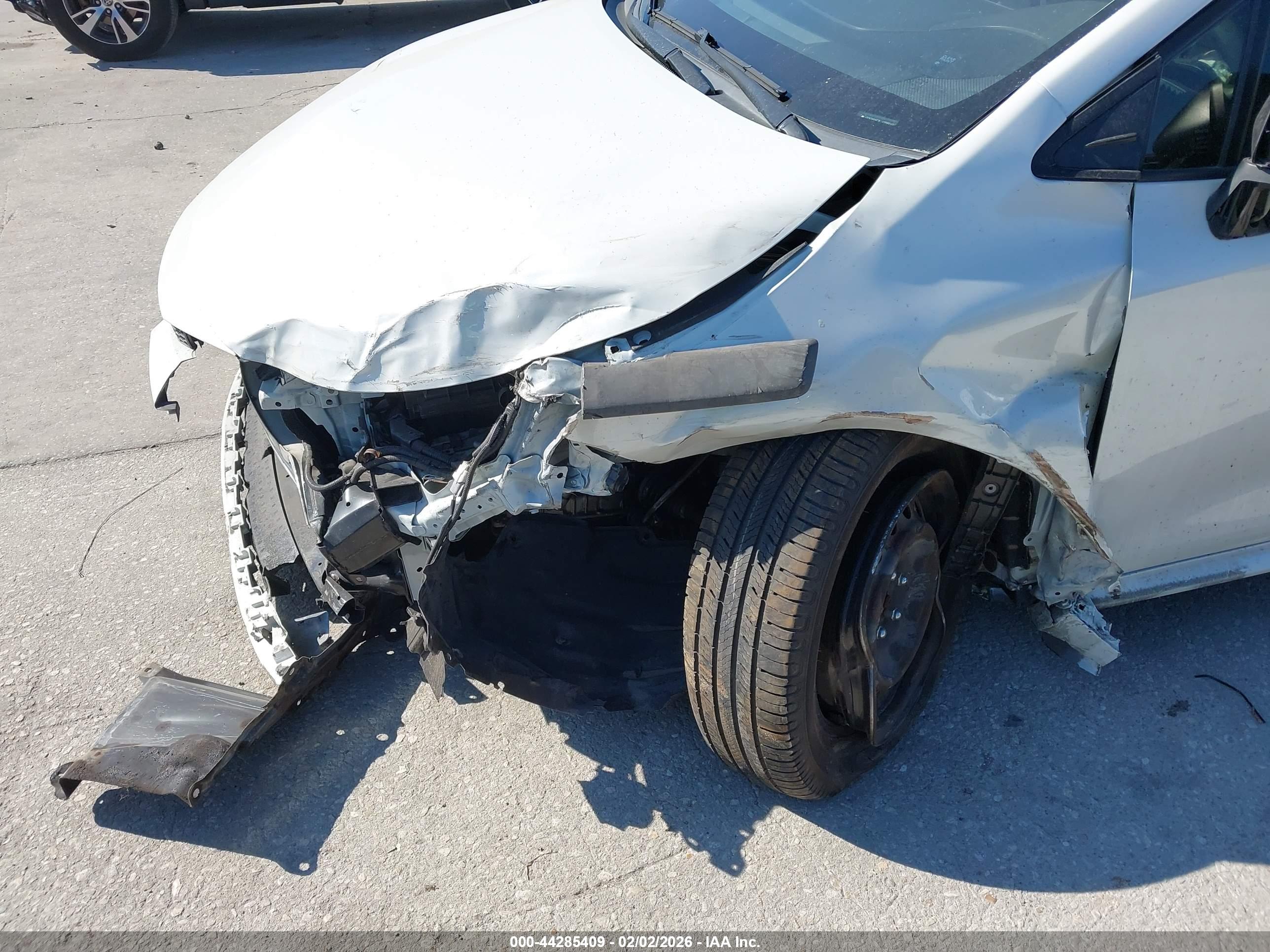 TOYOTA COROLLA image 6