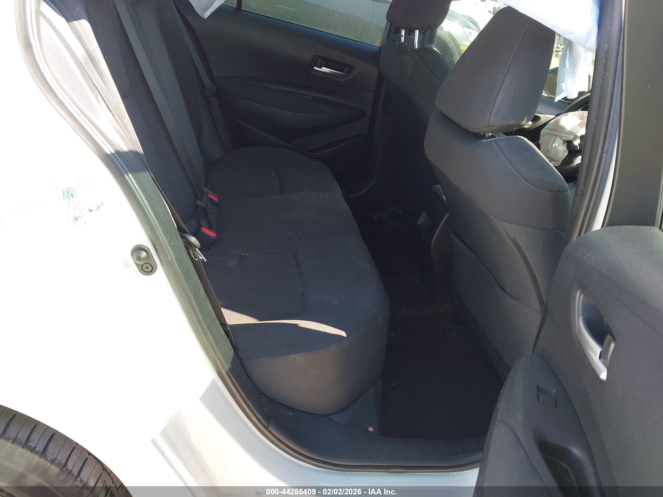 TOYOTA COROLLA image 8