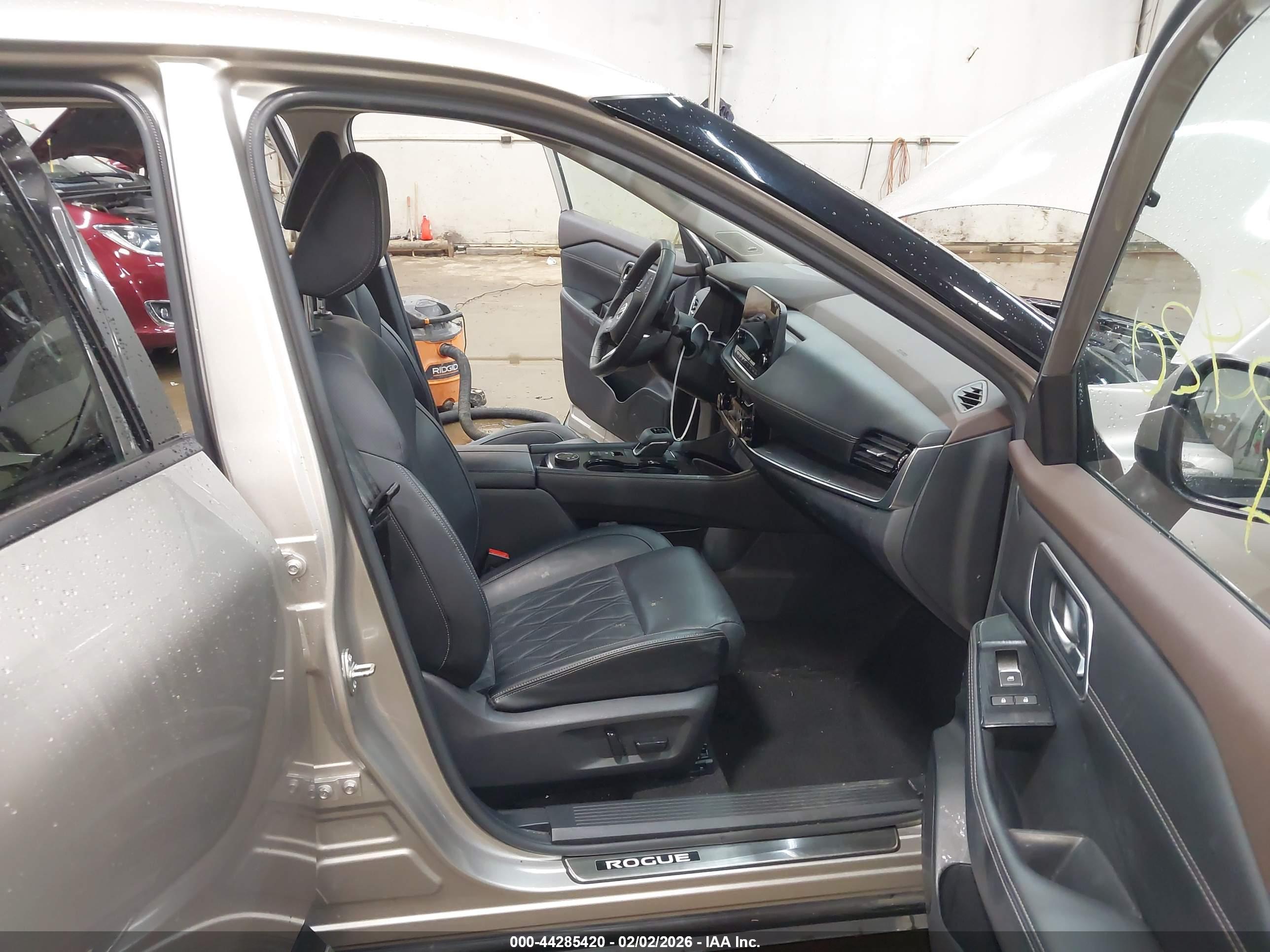 NISSAN ROGUE image 5