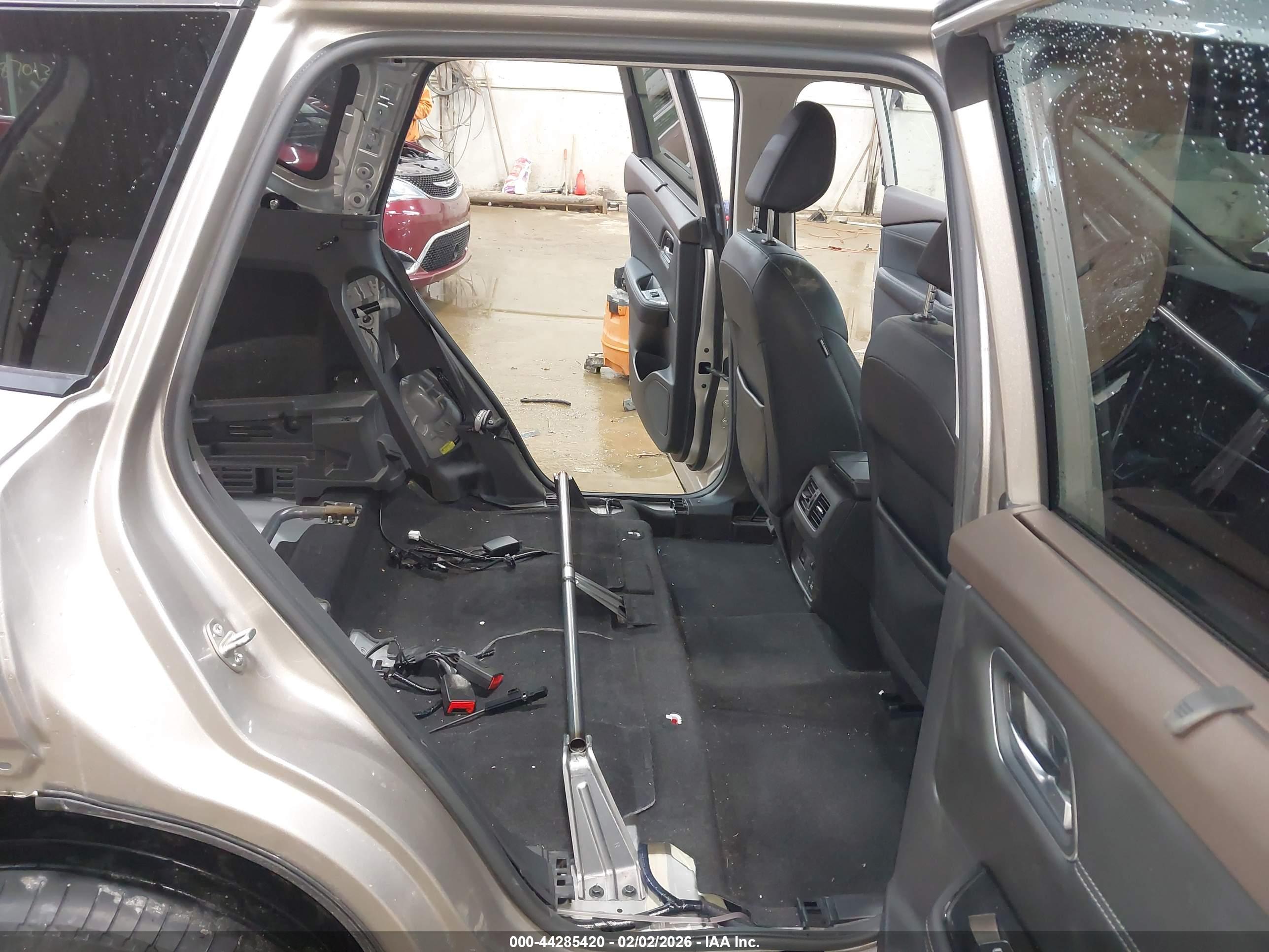 NISSAN ROGUE image 8