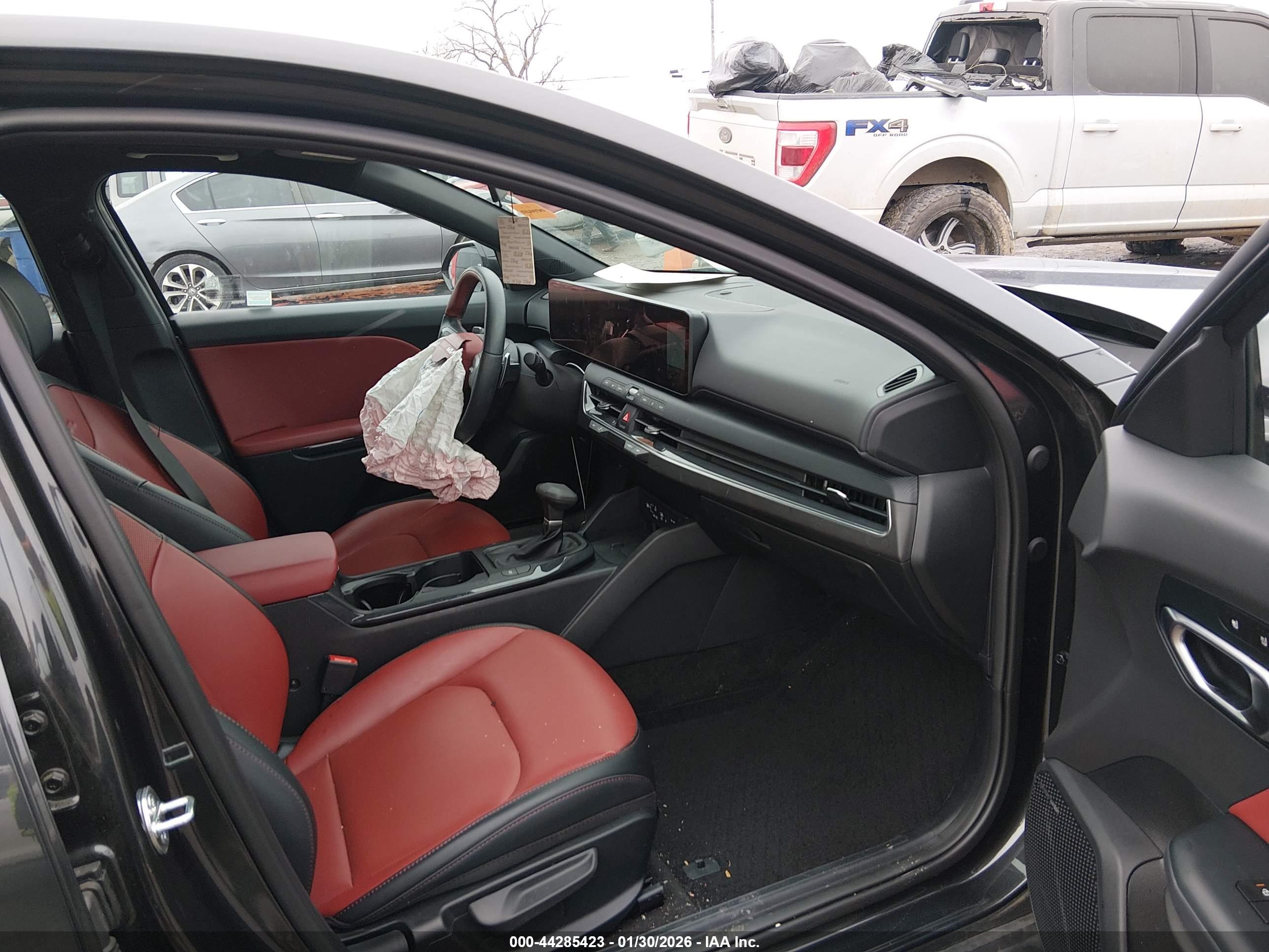 KIA K4 image 5